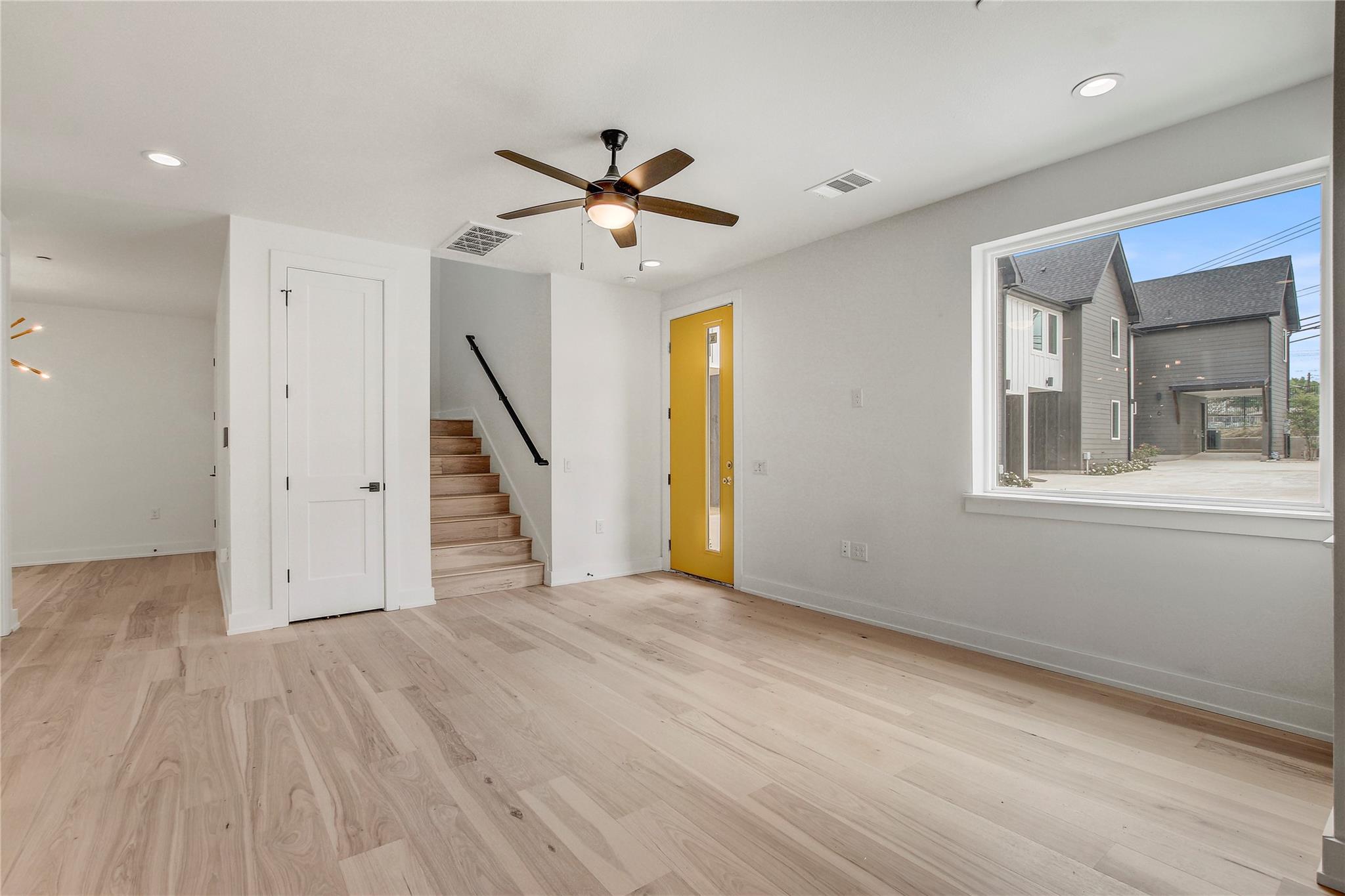 4127 E 12th St #2 Property Photo 11
