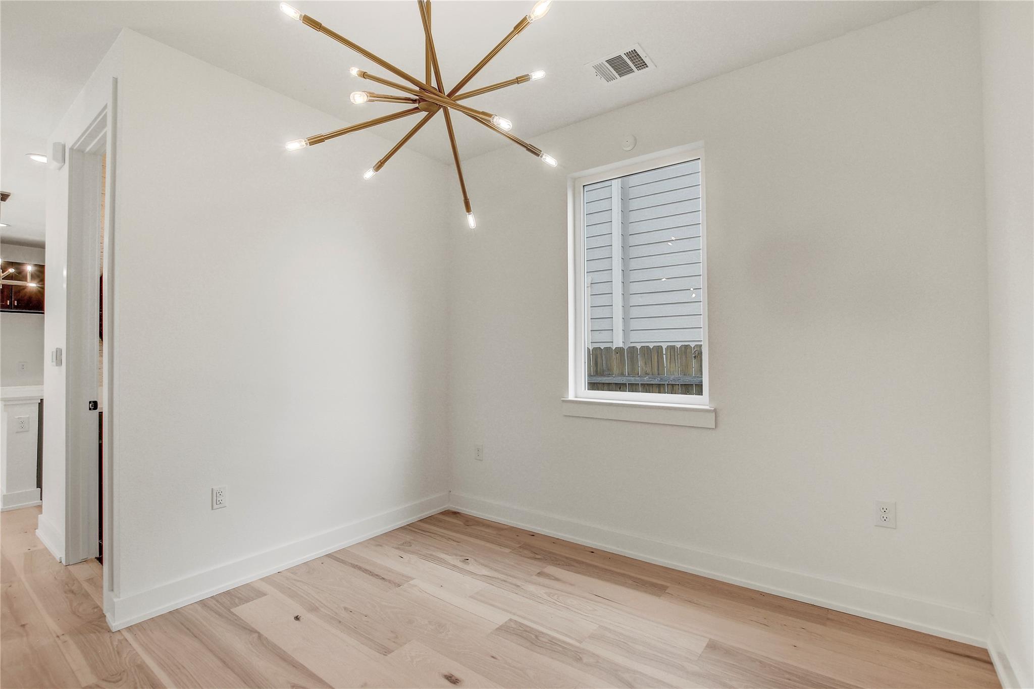 4127 E 12th St #2 Property Photo 13
