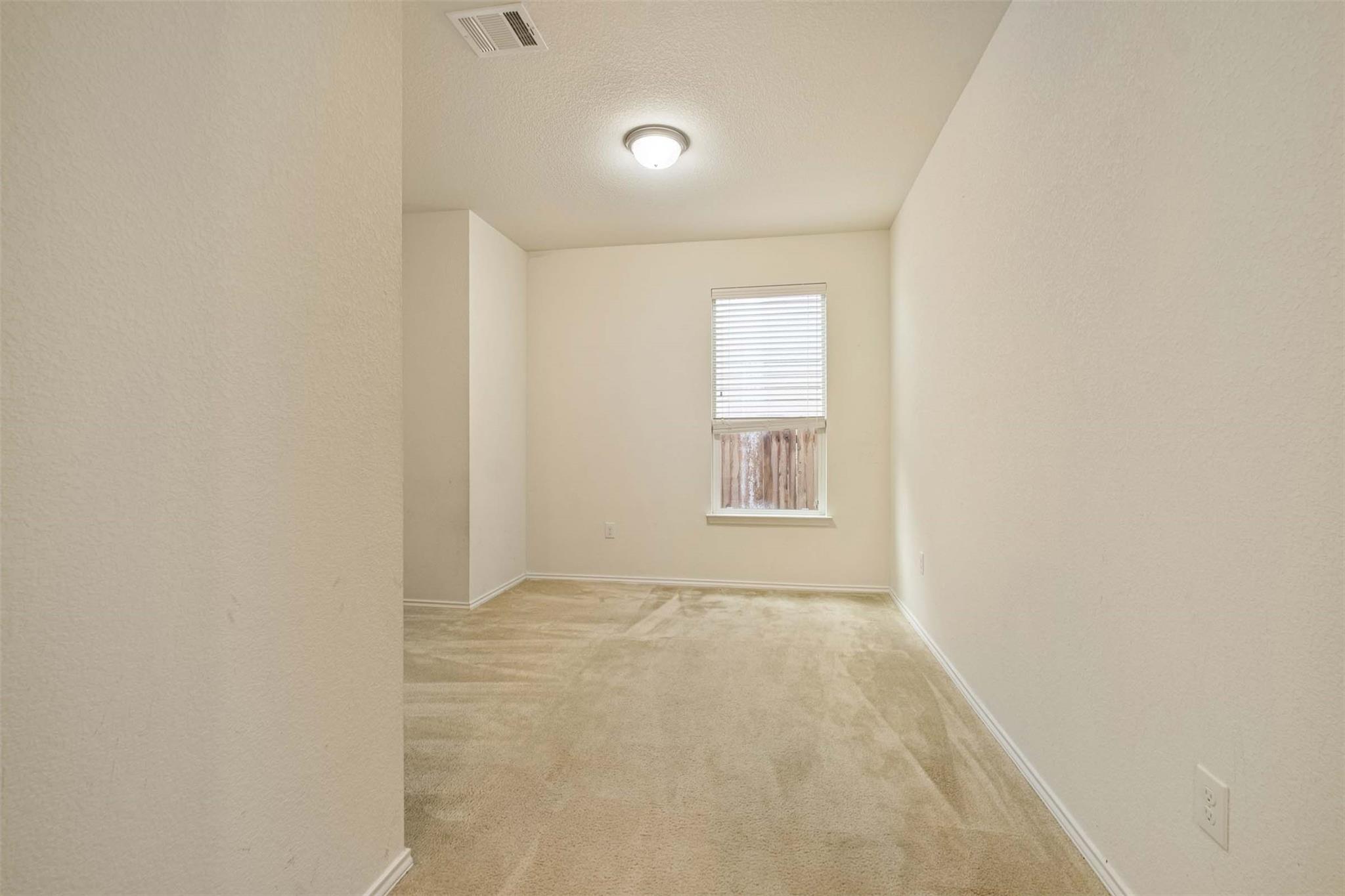 907 Solitude Dr Property Photo 6