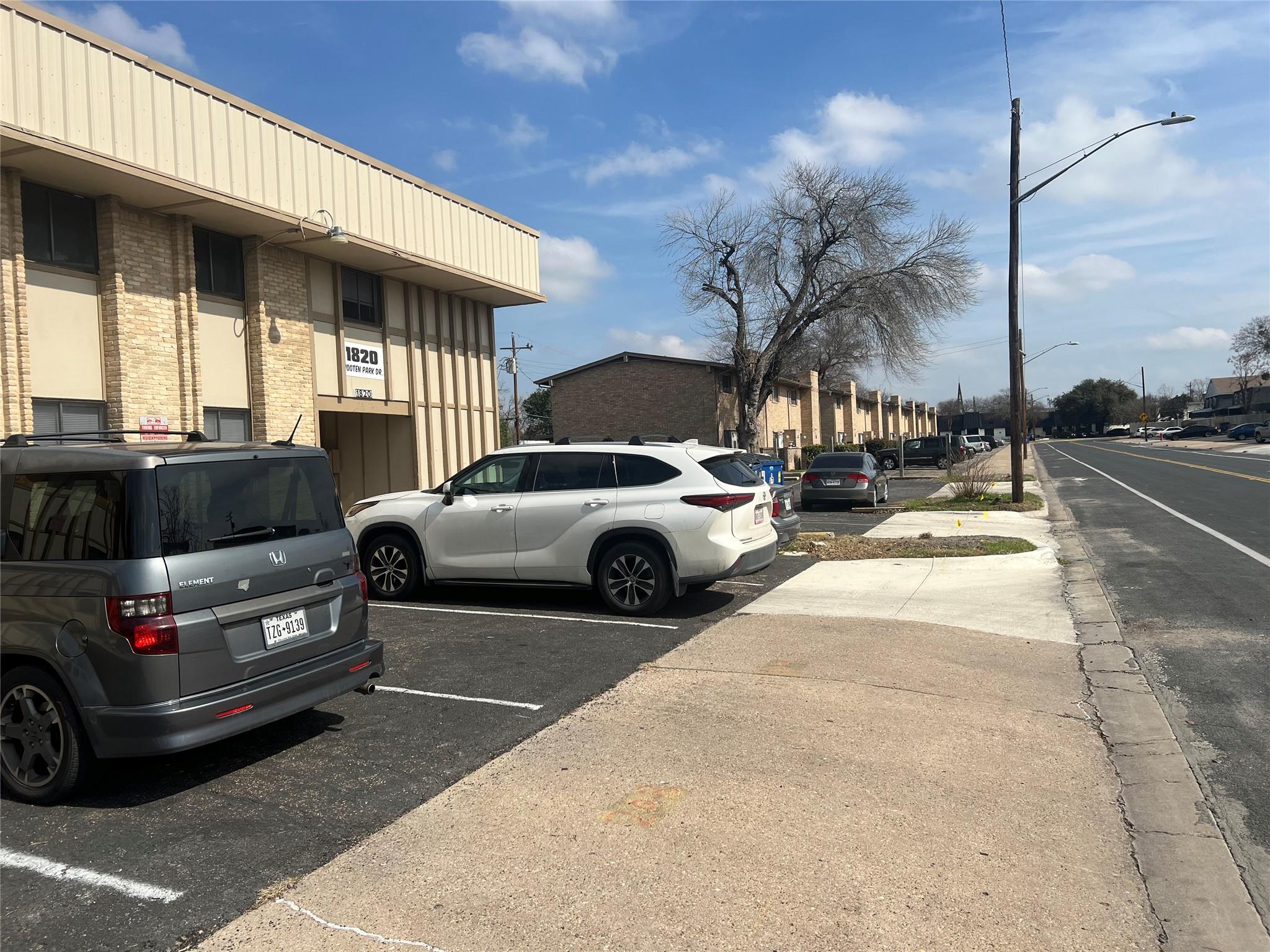 1820 Wooten Park Dr 104 Property Photo 3