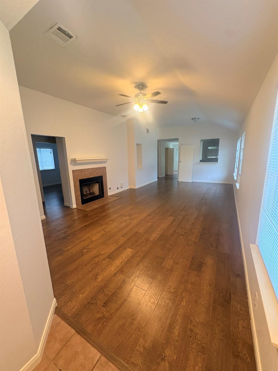 1725 Shire St Property Photo 4