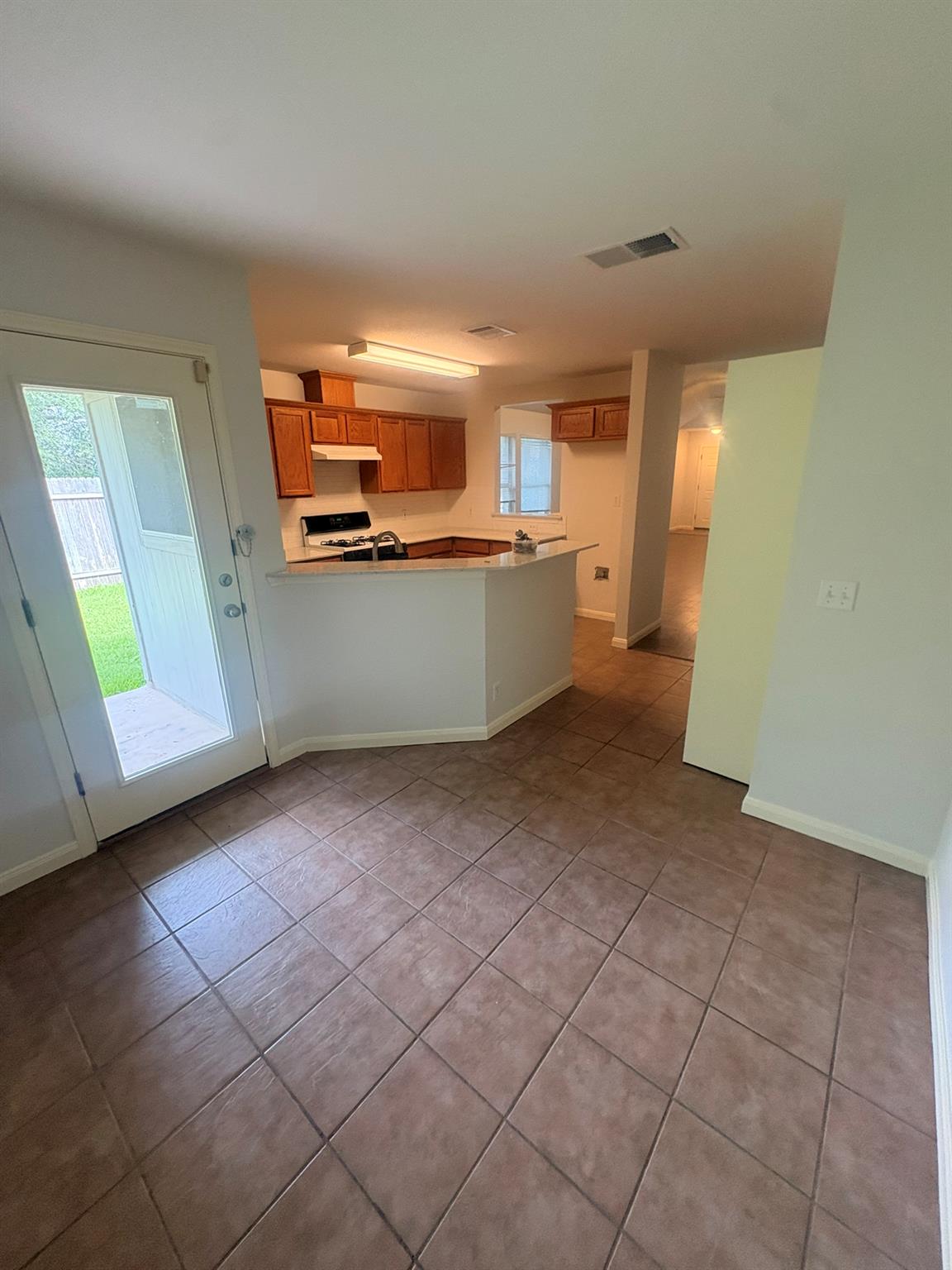 1725 Shire St Property Photo 6