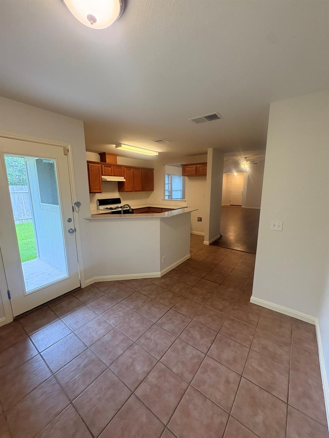 1725 Shire St Property Photo 14