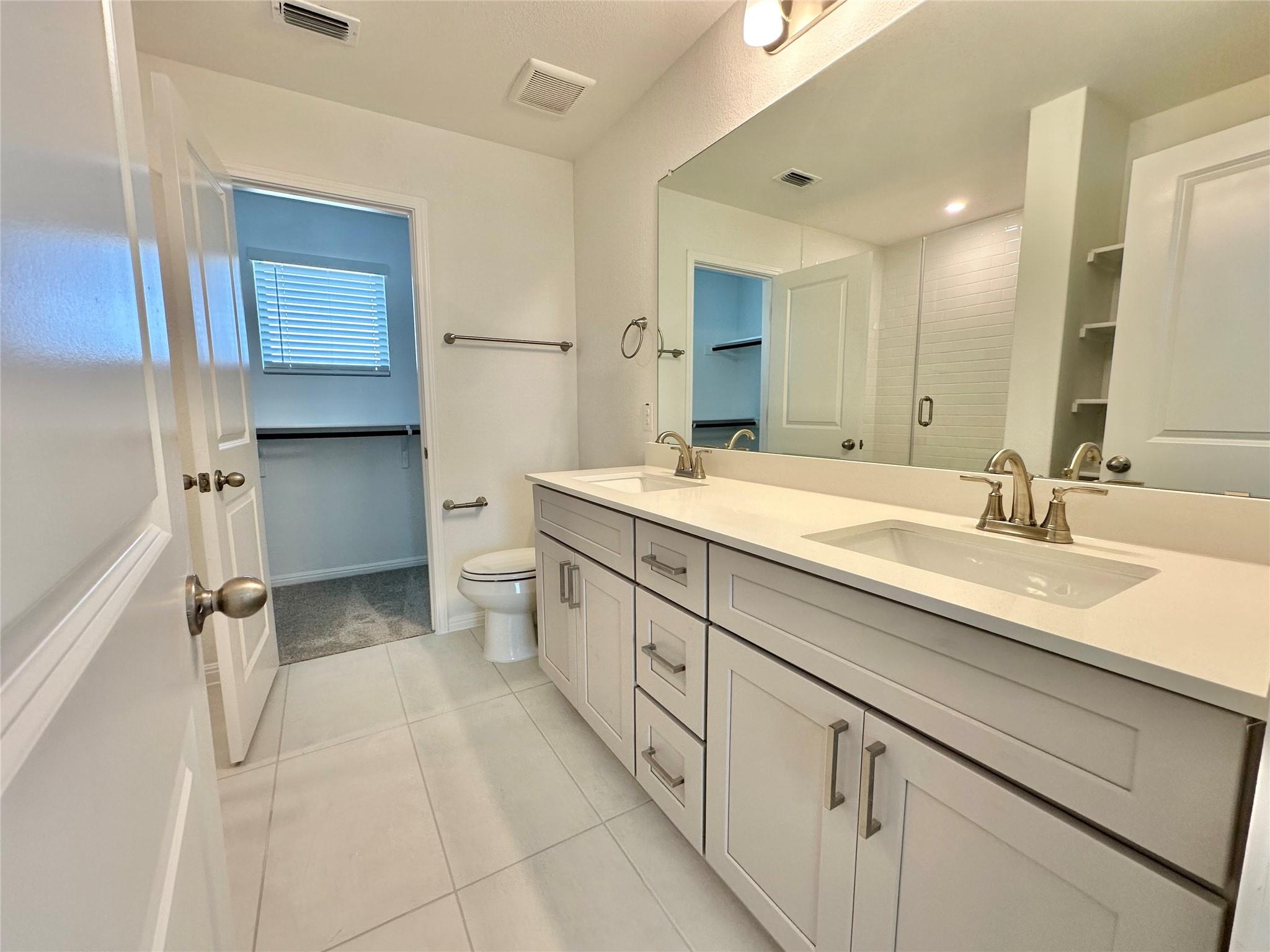 295 Young St Property Photo 10
