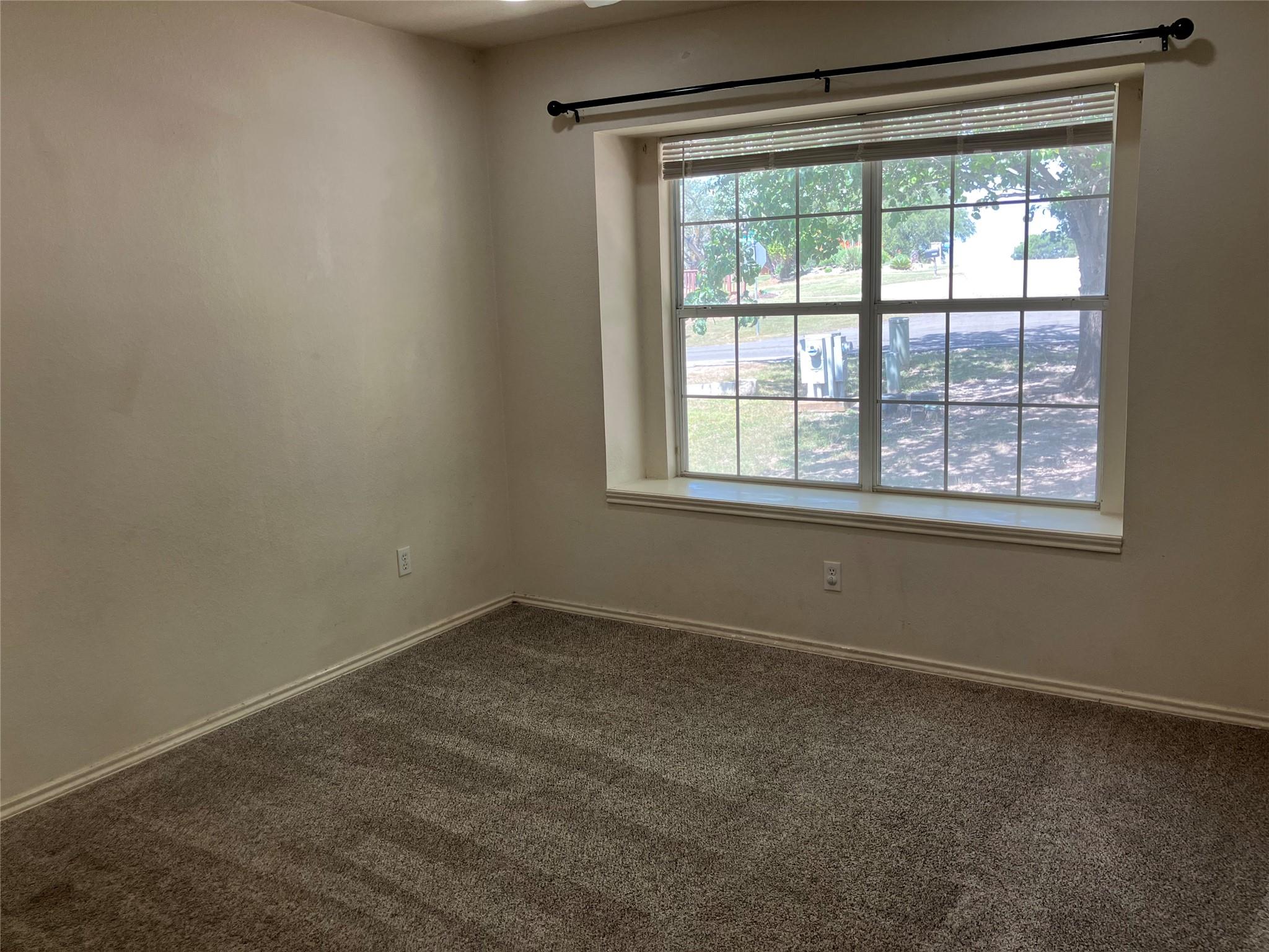3201 Macarthur Ave #a Property Photo 12