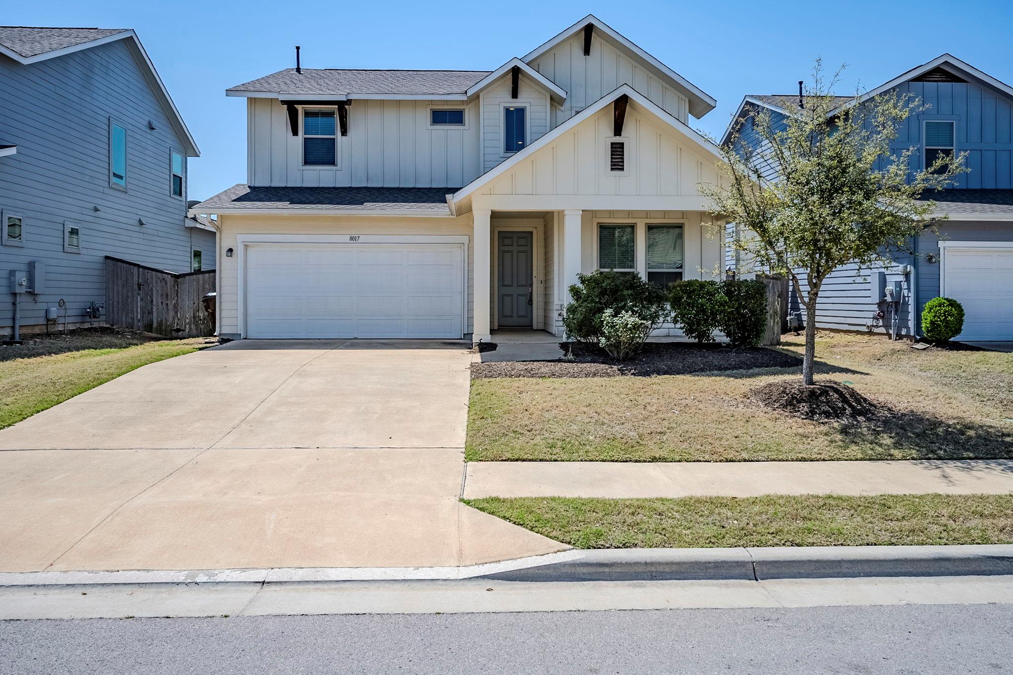 8017 Turnberry Ln Property Photo