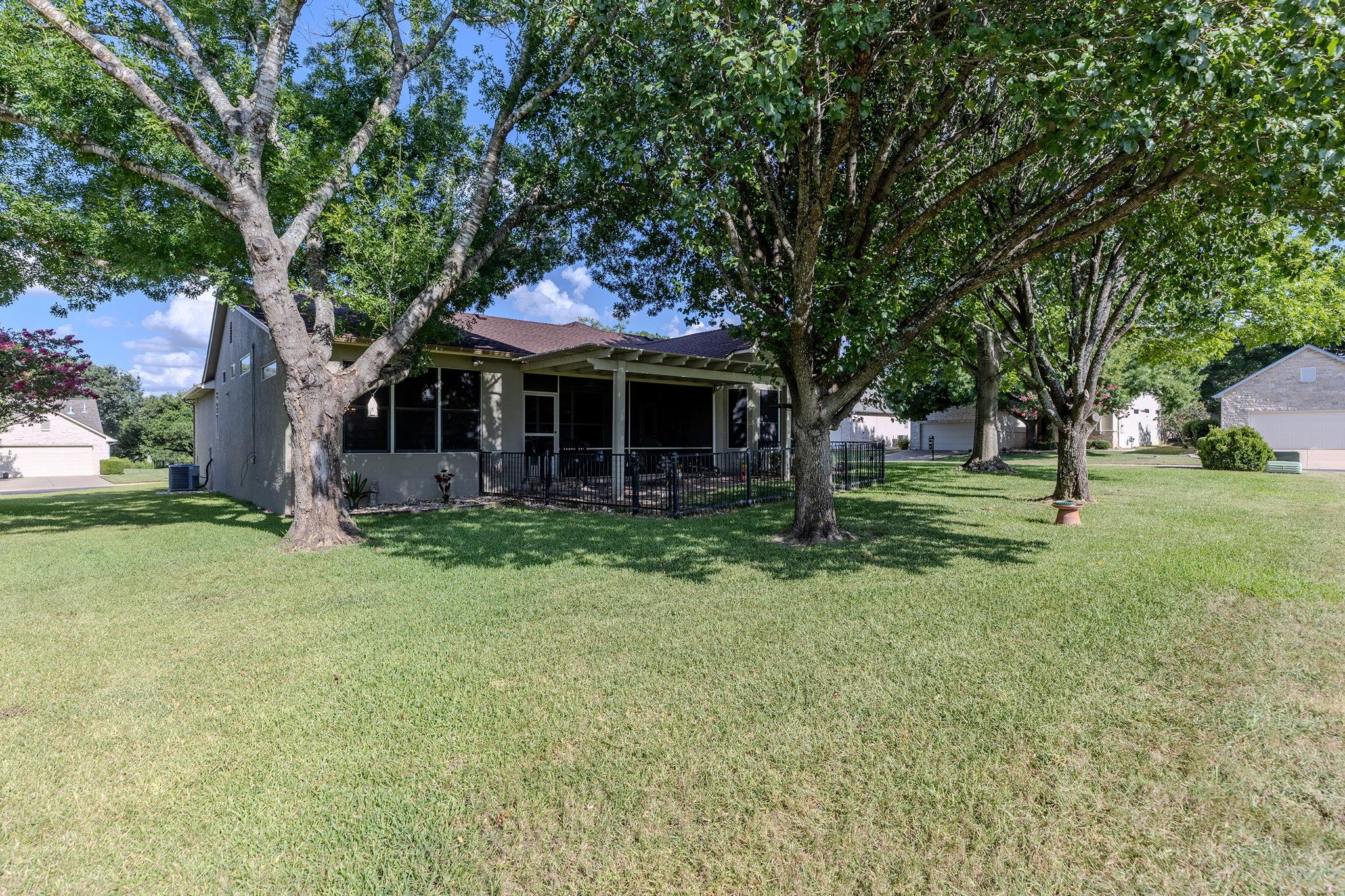 101 Morning Glory Cir Property Photo 33