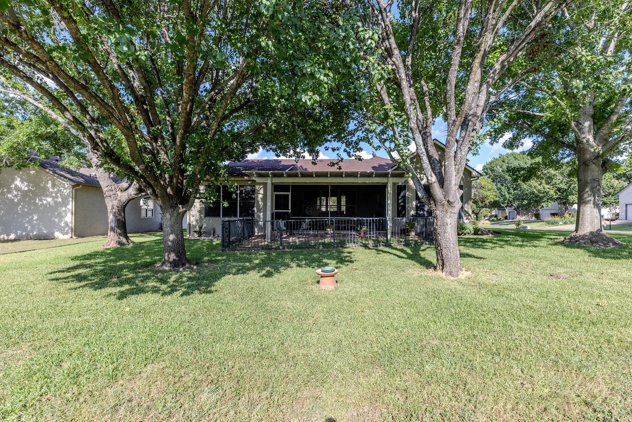 101 Morning Glory Cir Property Photo 34