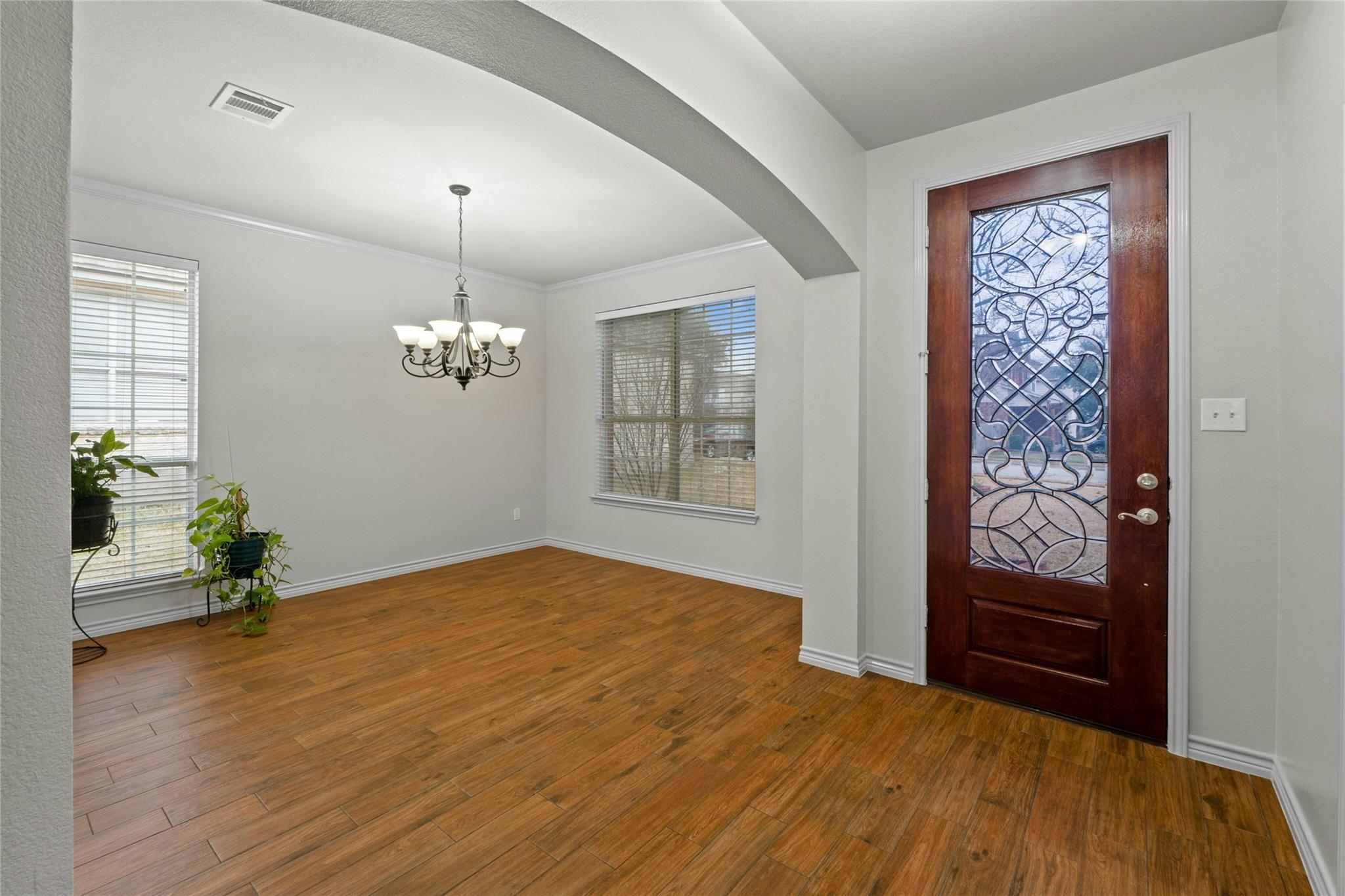 1532 Homewood Cir Property Photo 5