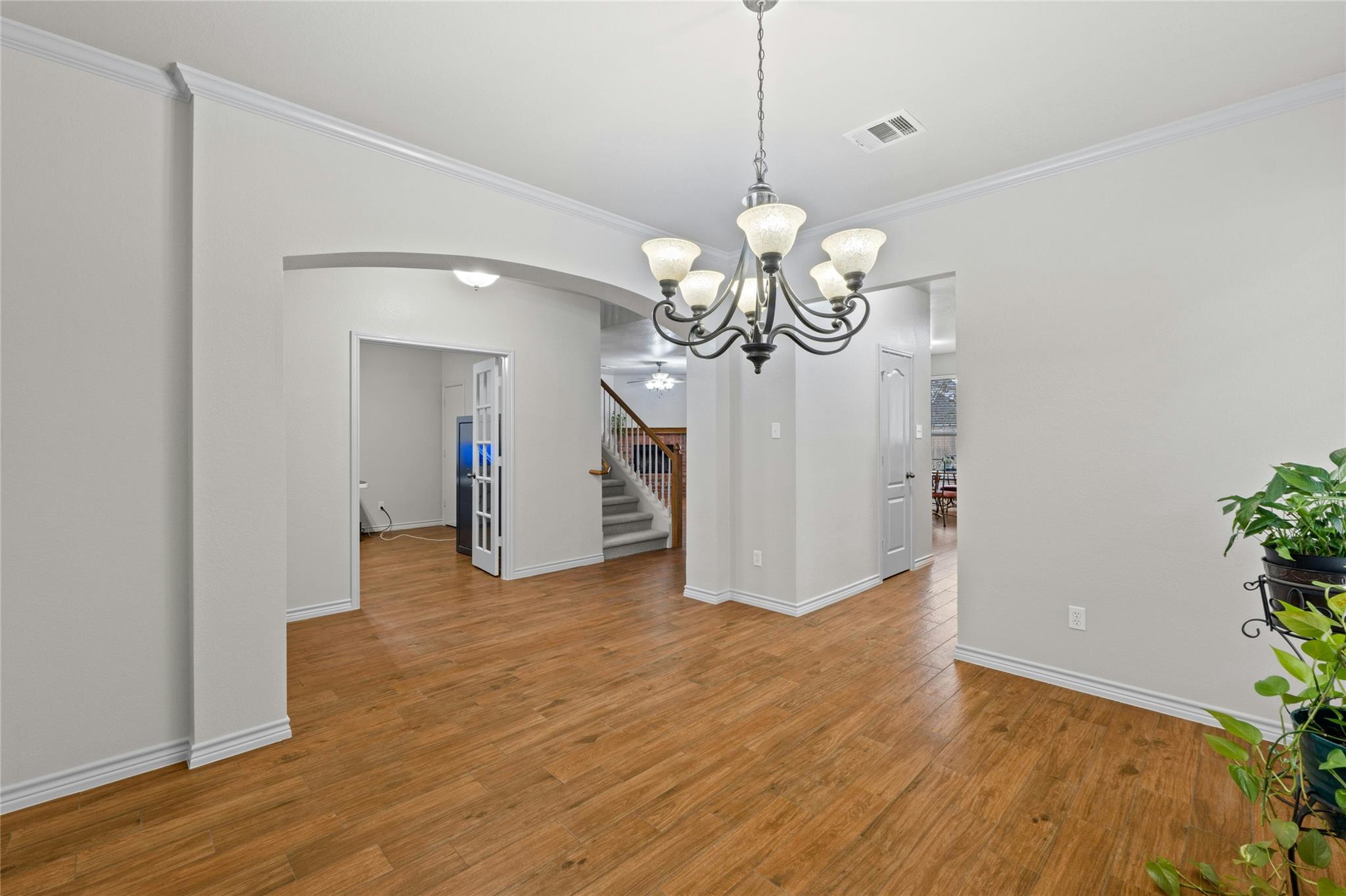1532 Homewood Cir Property Photo 6