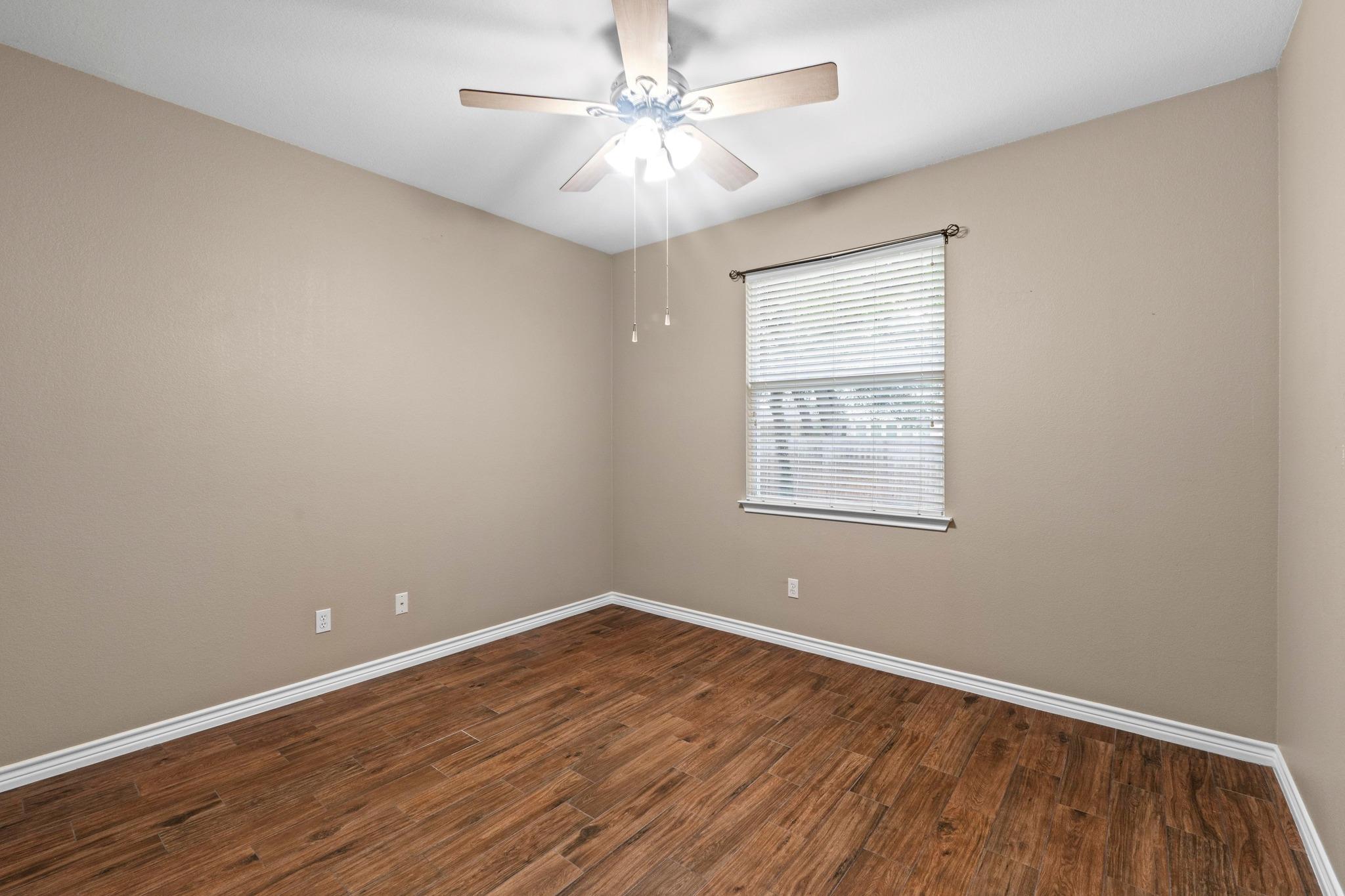 1532 Homewood Cir Property Photo 20