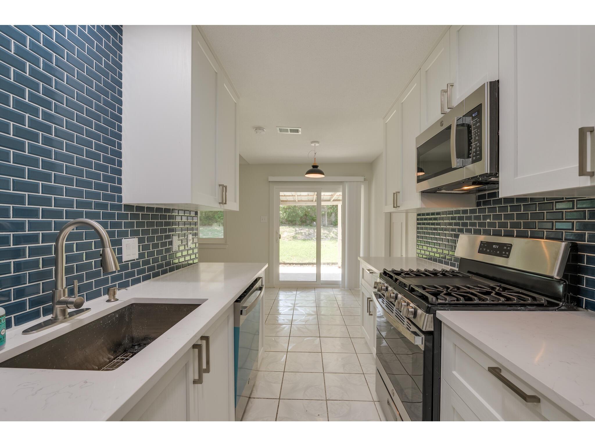 6112 Glen Meadow Dr Property Photo 1