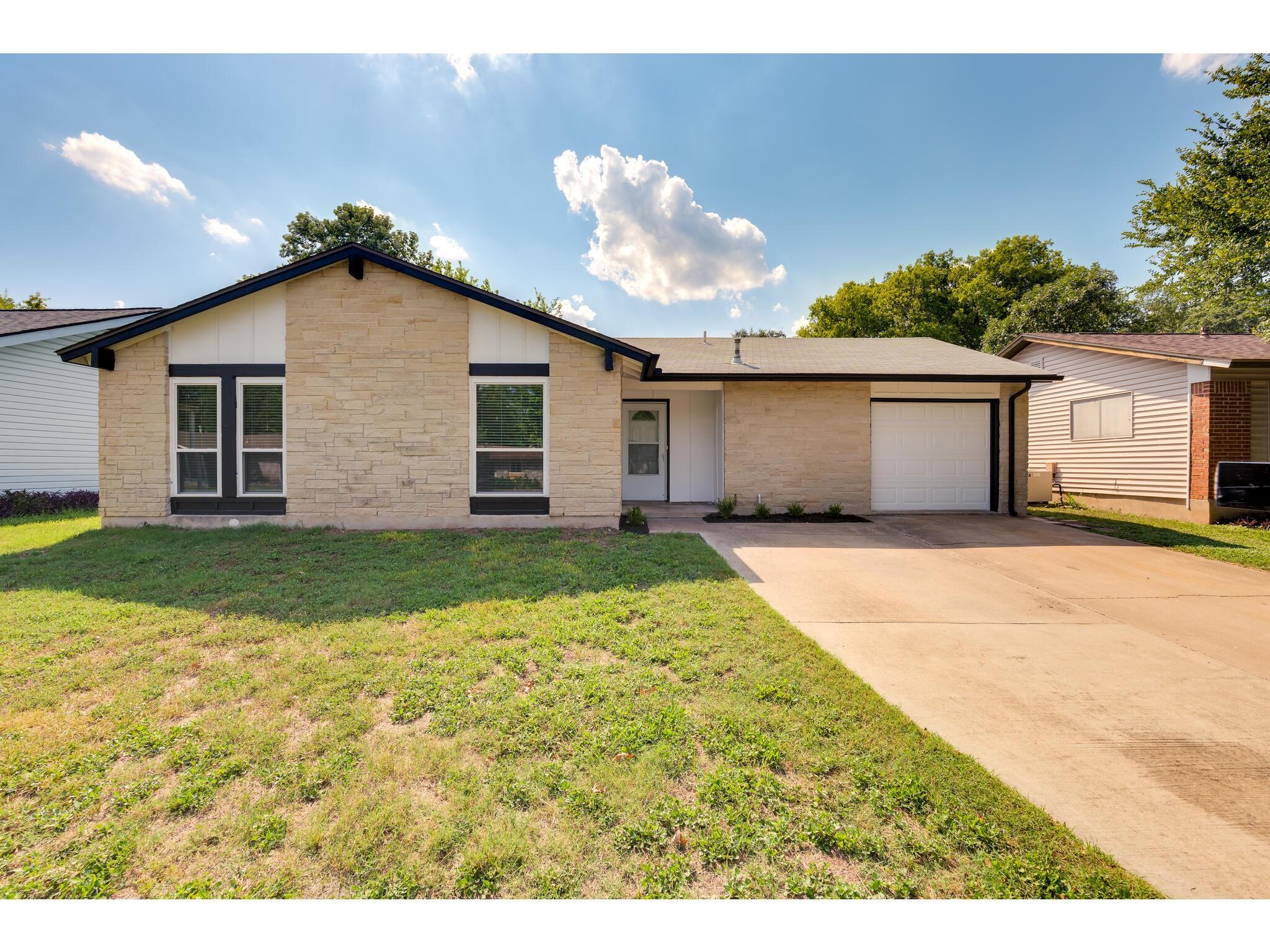 6112 Glen Meadow Dr Property Photo 2