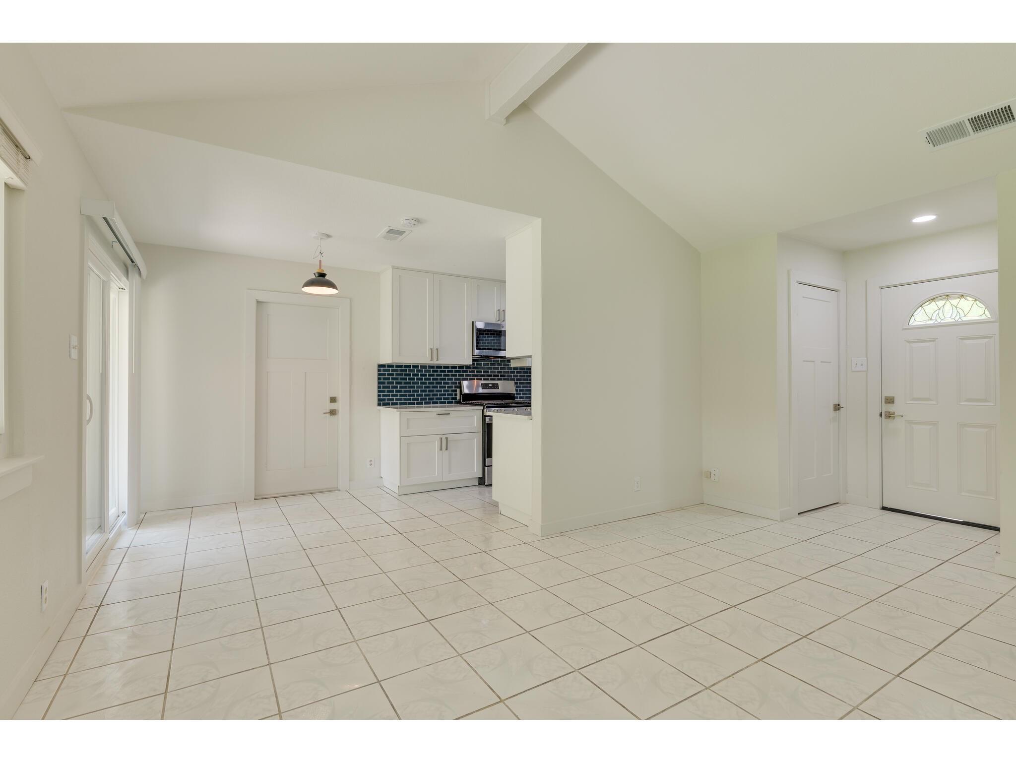 6112 Glen Meadow Dr Property Photo 9