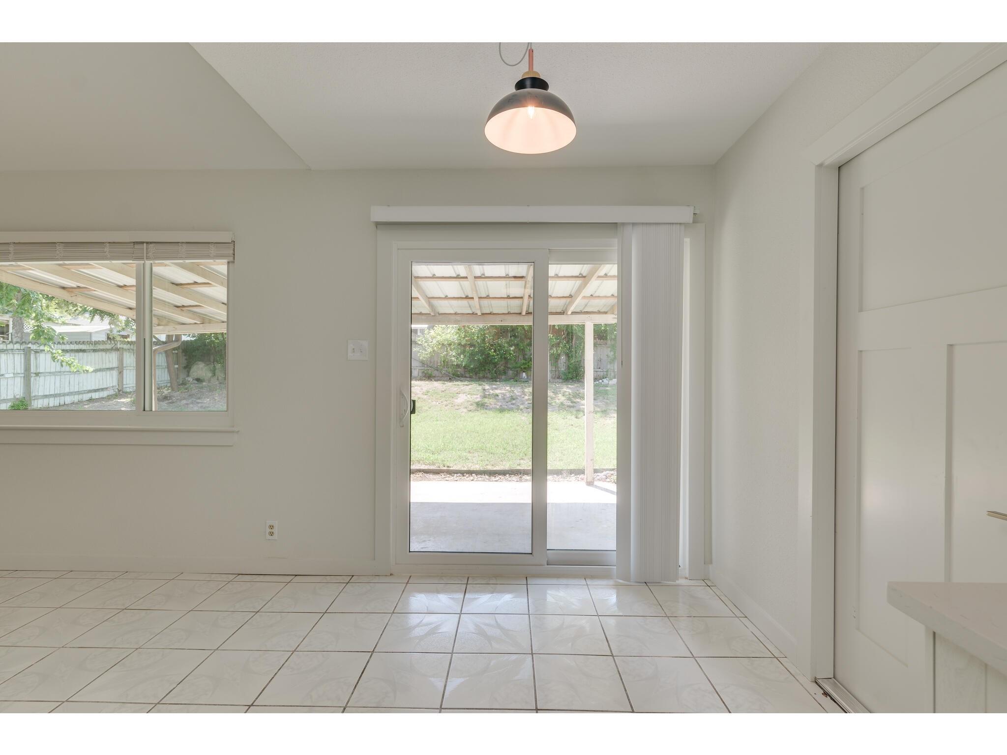 6112 Glen Meadow Dr Property Photo 12