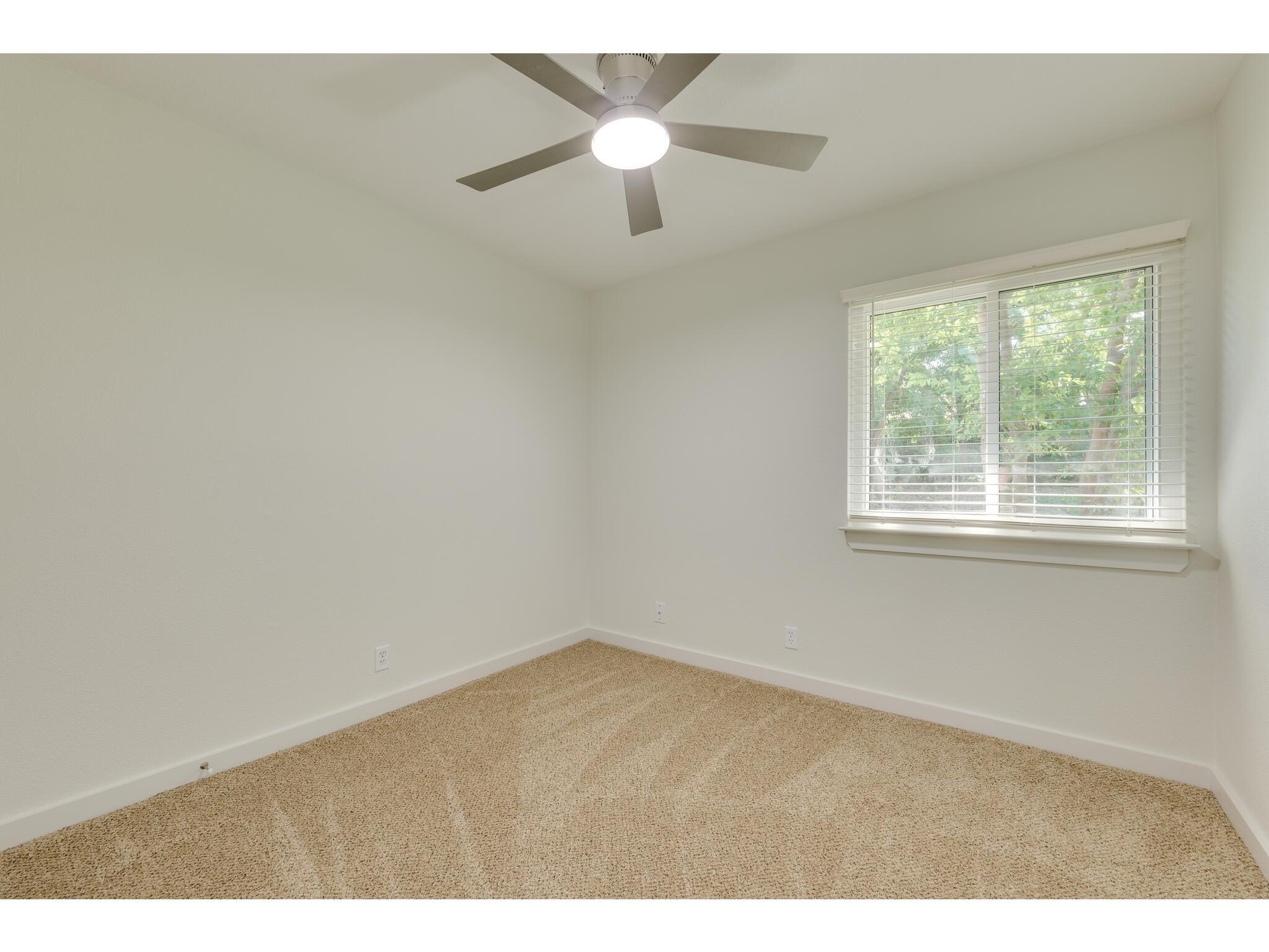 6112 Glen Meadow Dr Property Photo 16