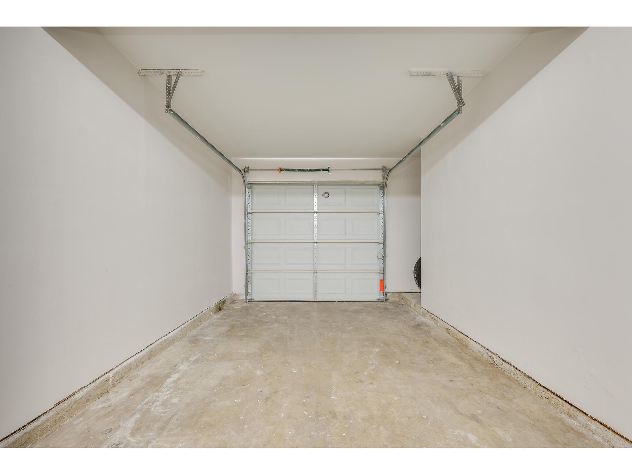 6112 Glen Meadow Dr Property Photo 23