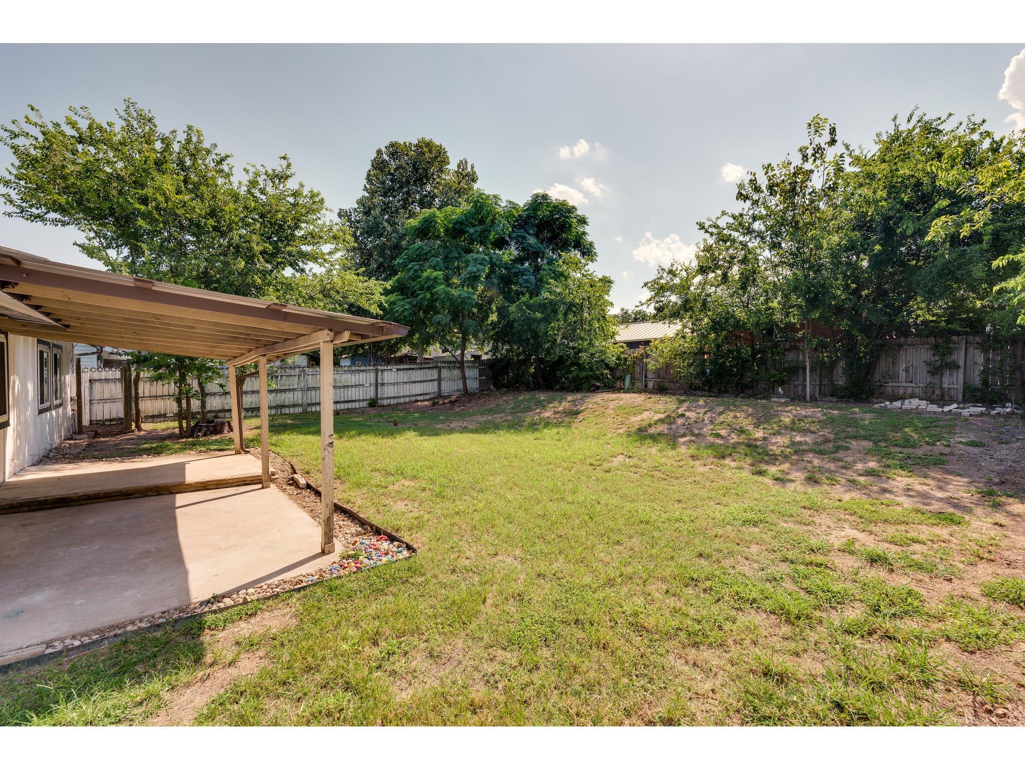 6112 Glen Meadow Dr Property Photo 26