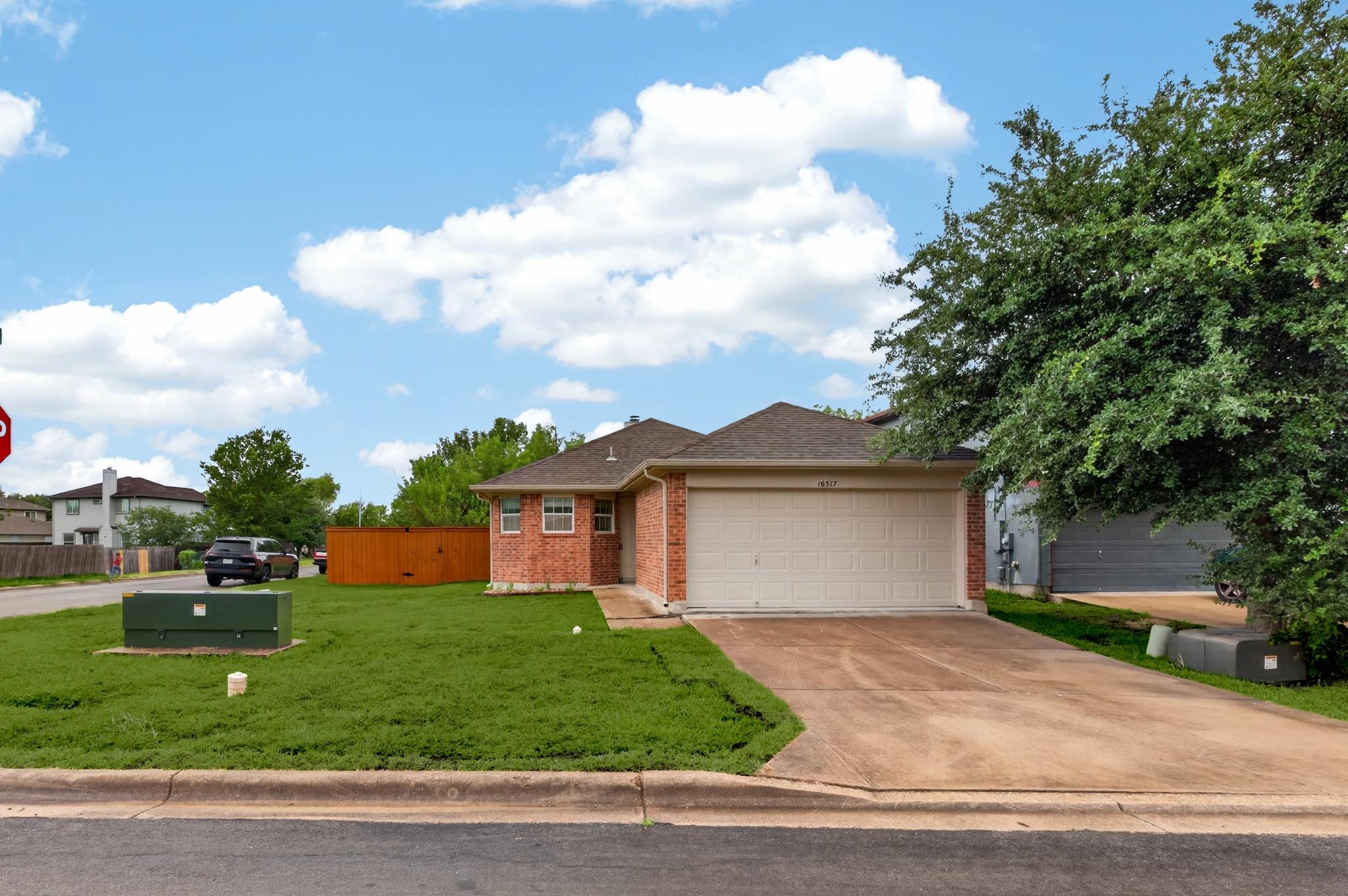 16517 Trevin Cv Property Photo 3