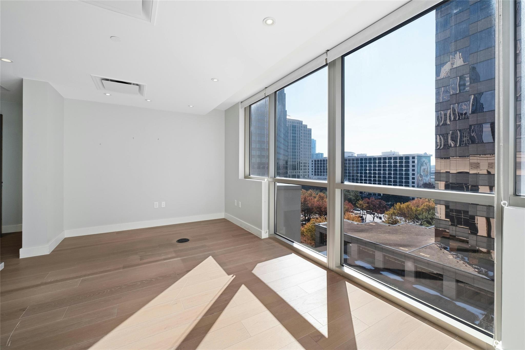 200 Congress Ave #903 Property Photo 1