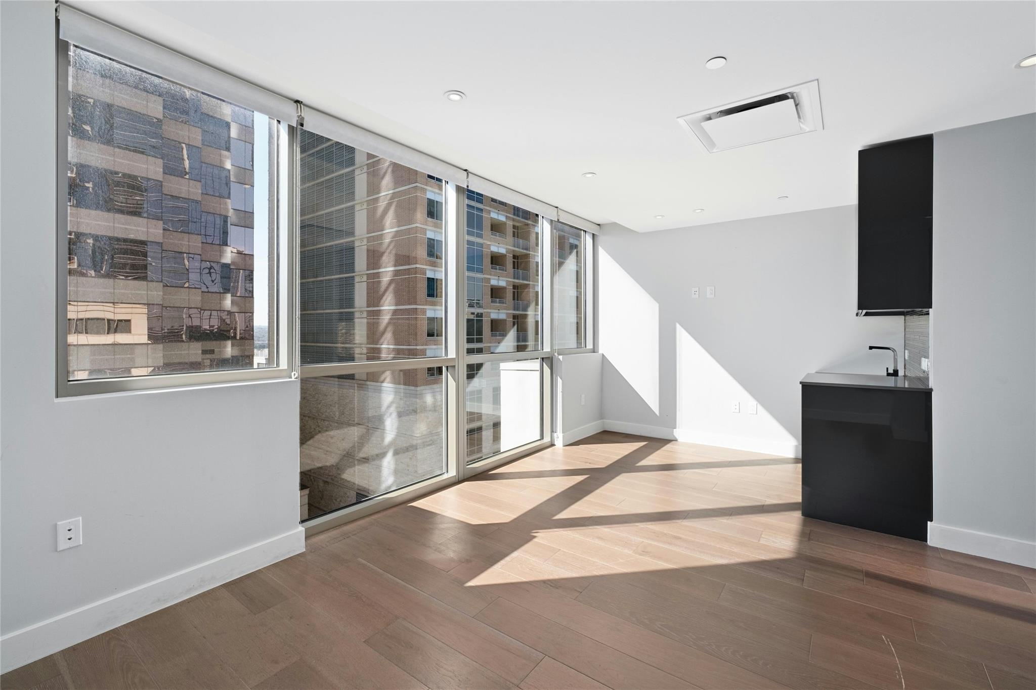200 Congress Ave #903 Property Photo 8