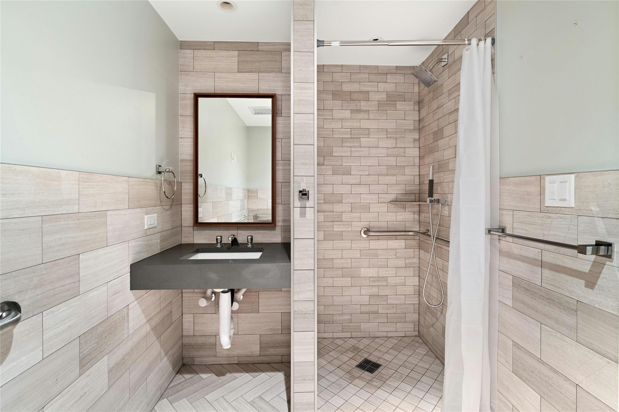 200 Congress Ave #903 Property Photo 12