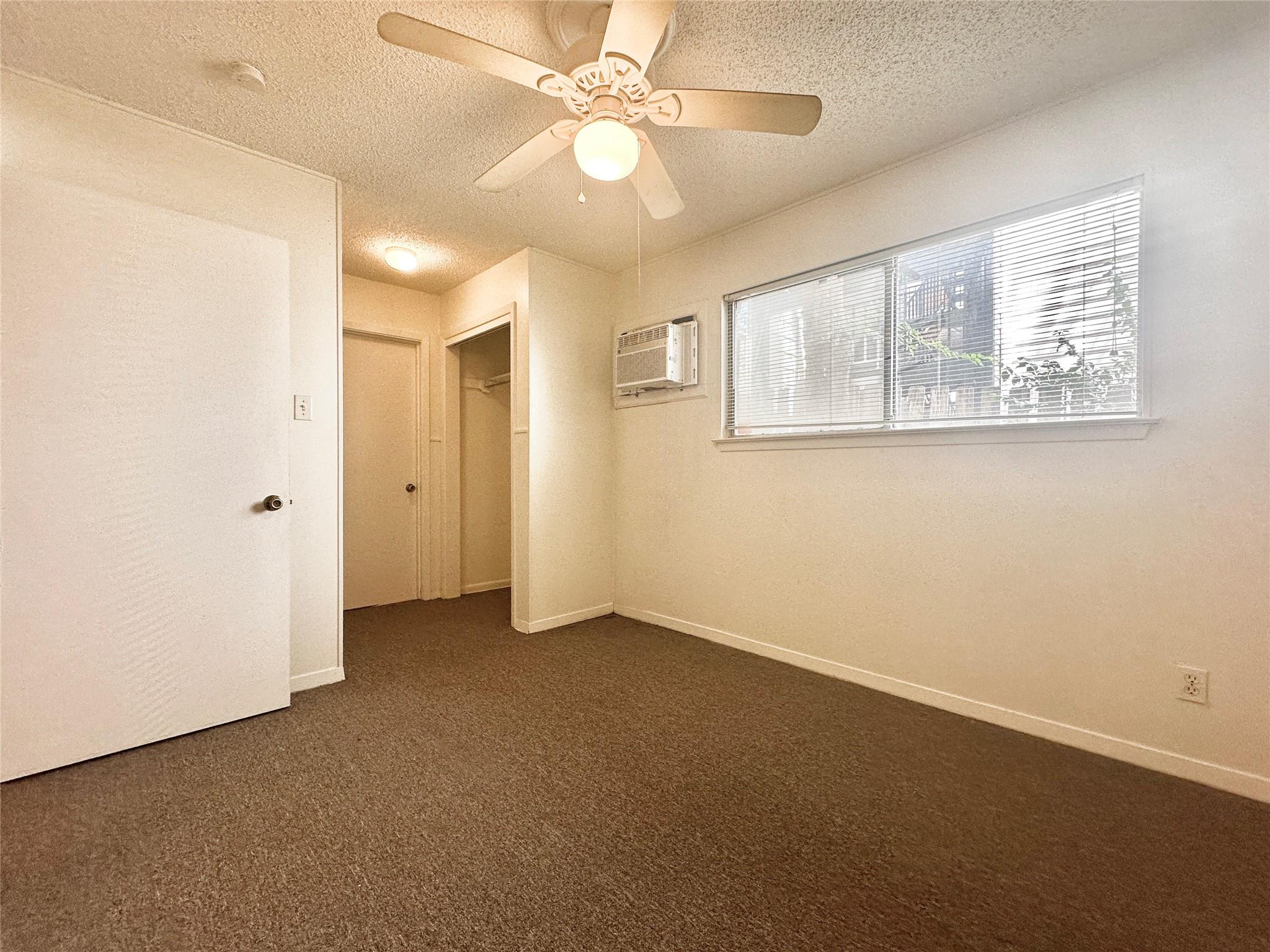 2711 Hemphill Park H Property Photo 5