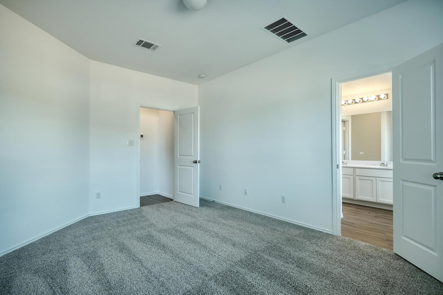 241 Majestic Cedar Ct Property Photo 9