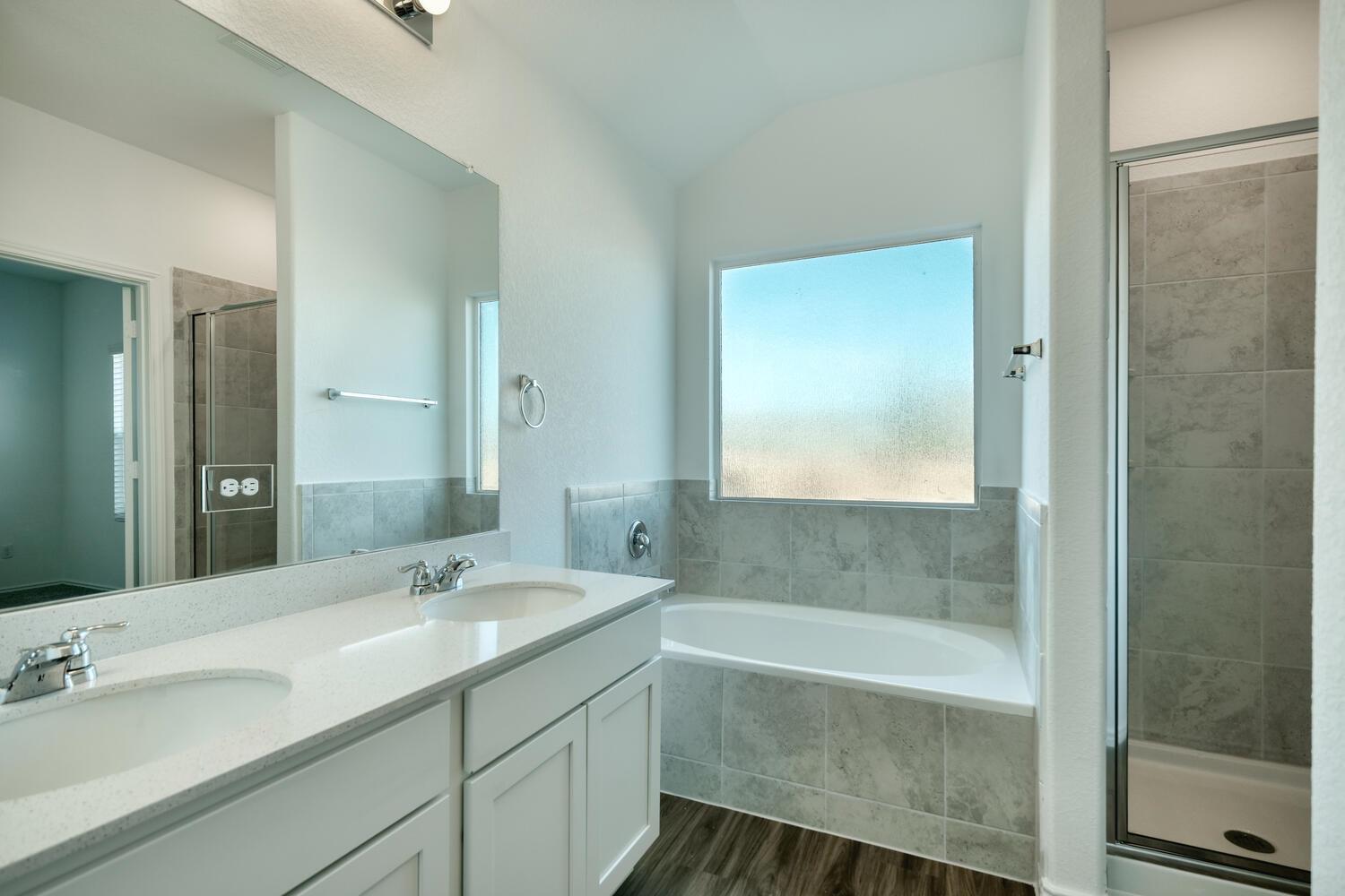 241 Majestic Cedar Ct Property Photo 10