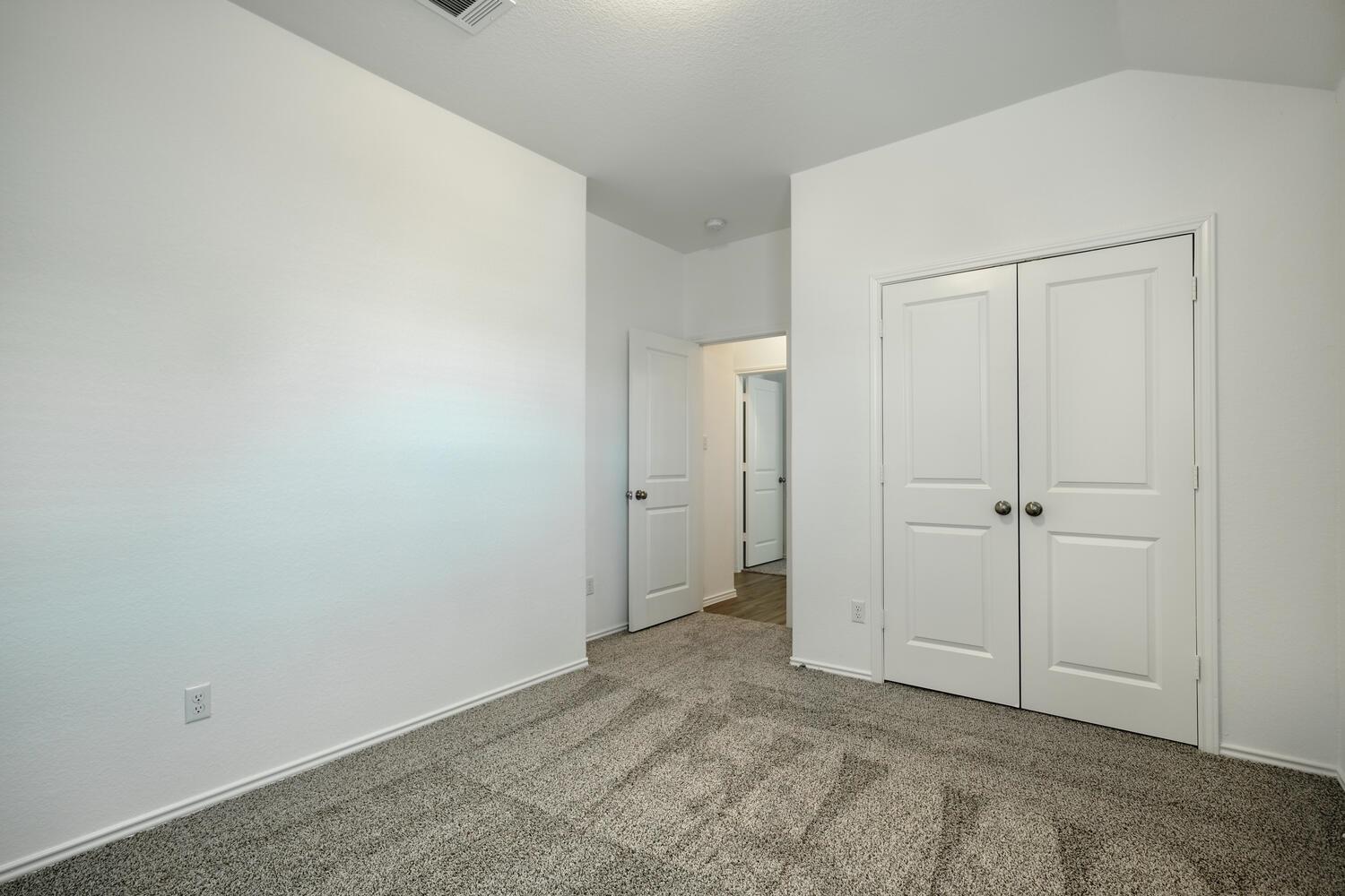 241 Majestic Cedar Ct Property Photo 13