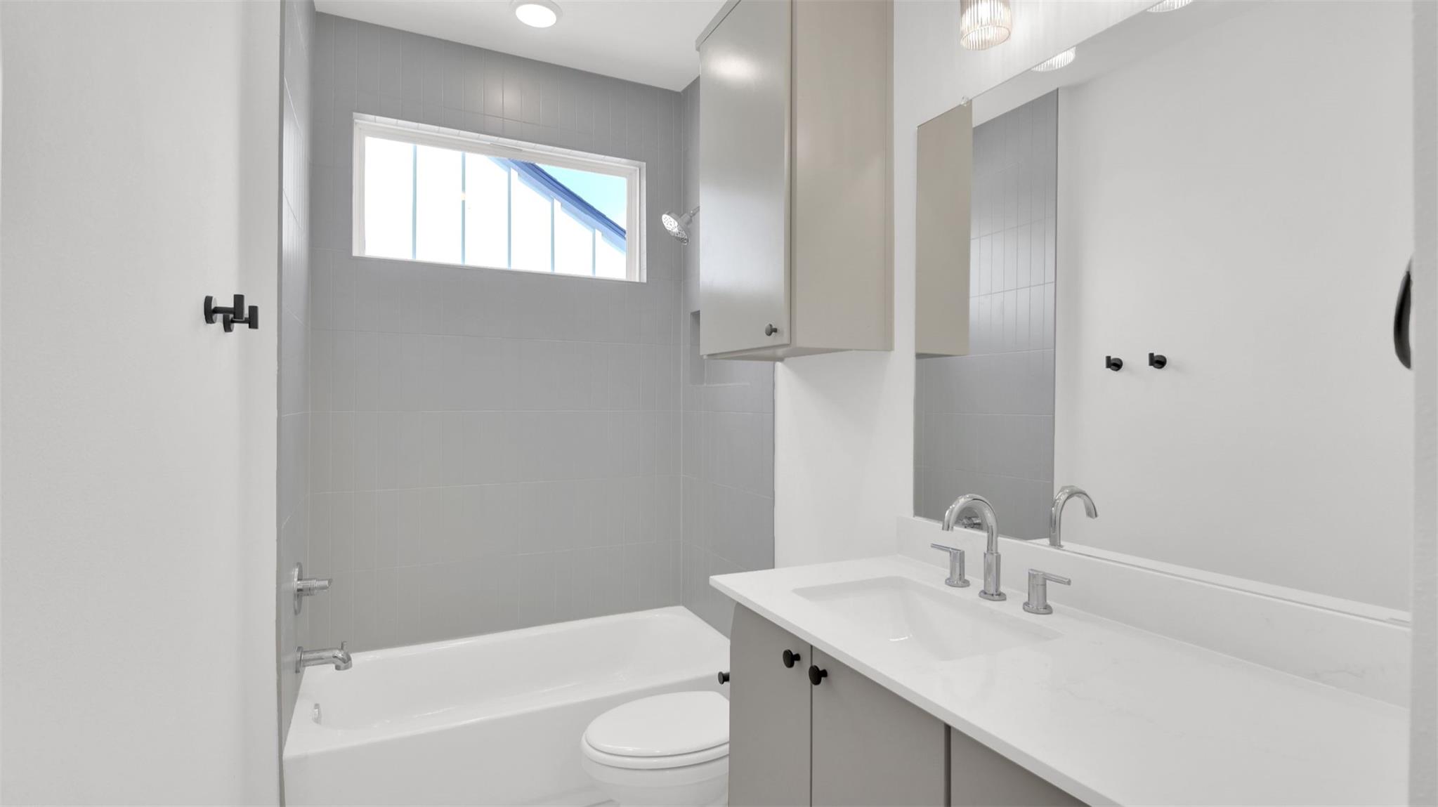 7208 Providence Ave #2 Property Photo 12