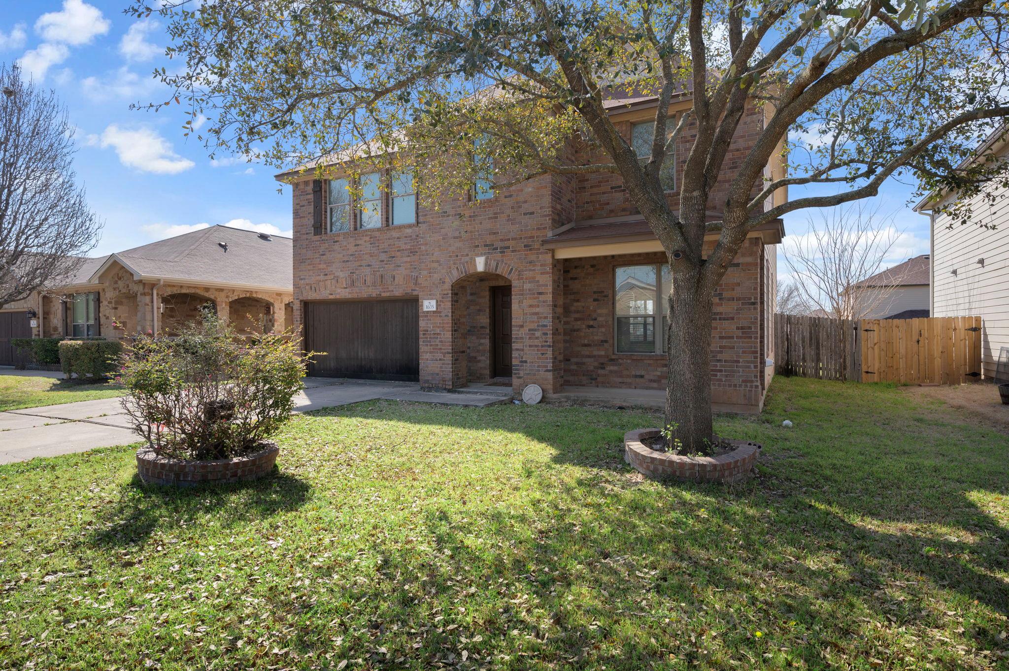 1635 Bayland St Property Photo
