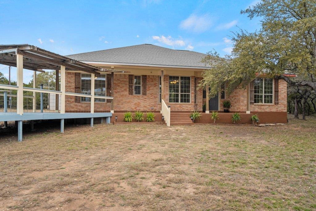 300 Round Rock Rd Property Photo