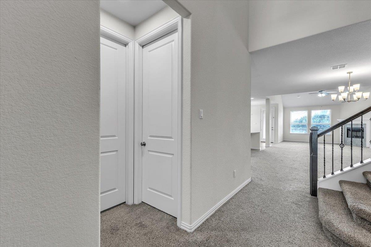 3425 De Soto Loop Property Photo 6