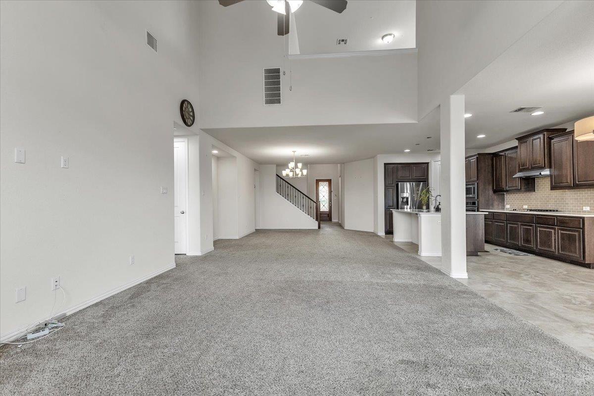3425 De Soto Loop Property Photo 14