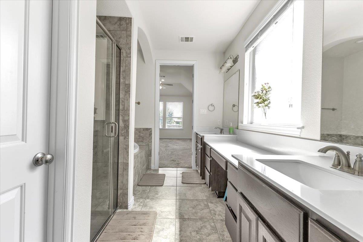 3425 De Soto Loop Property Photo 25