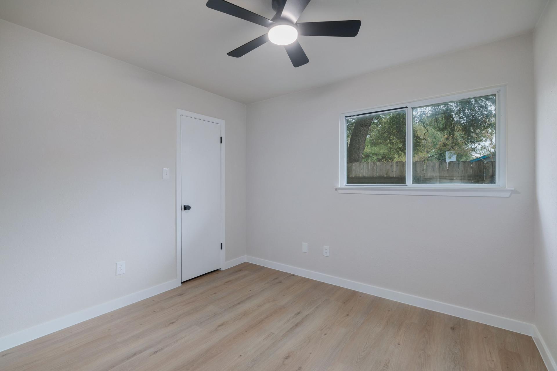 12116 Mosley Ln Property Photo 16