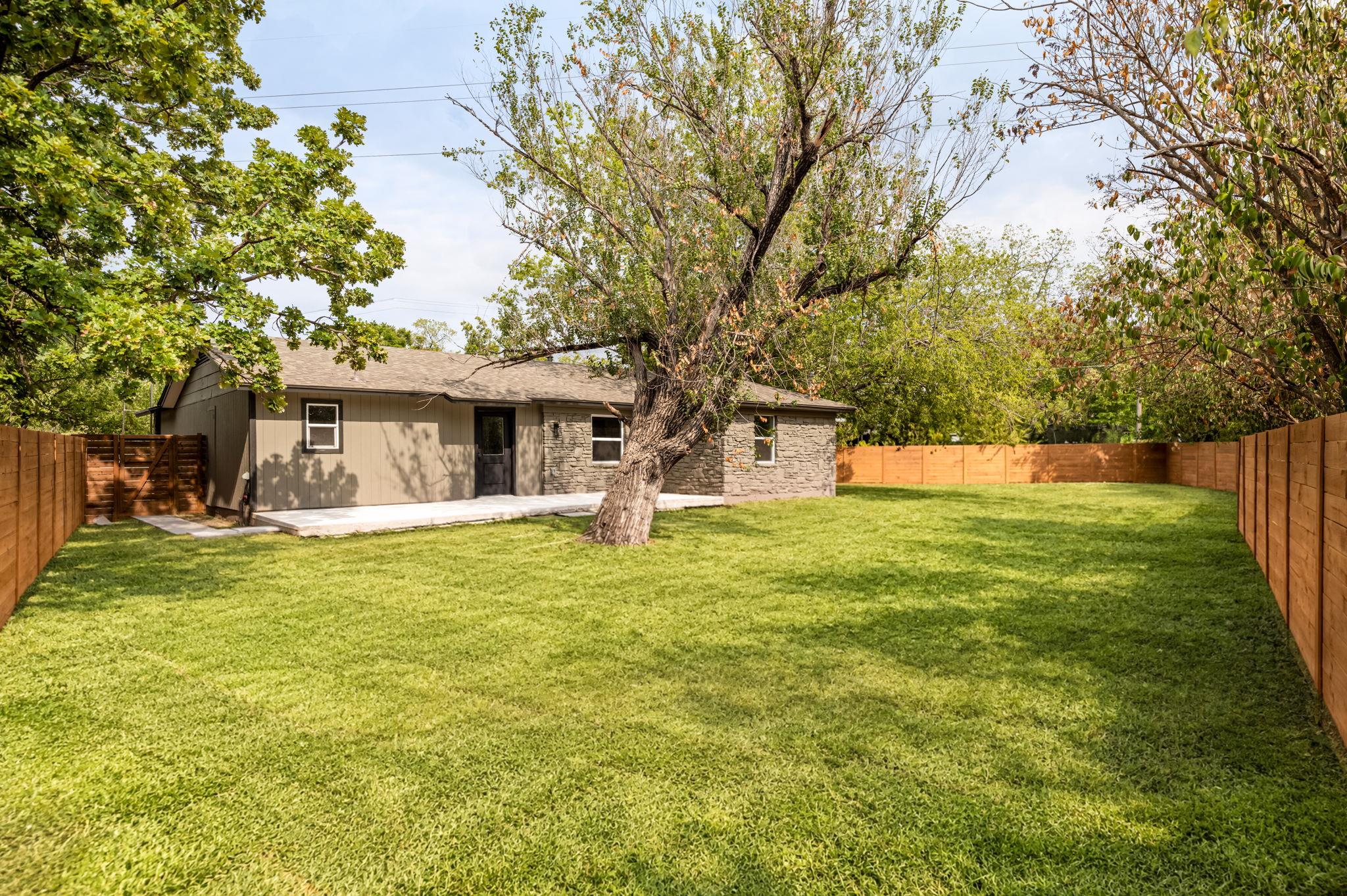 2103 Fordham Cv Property Photo 32
