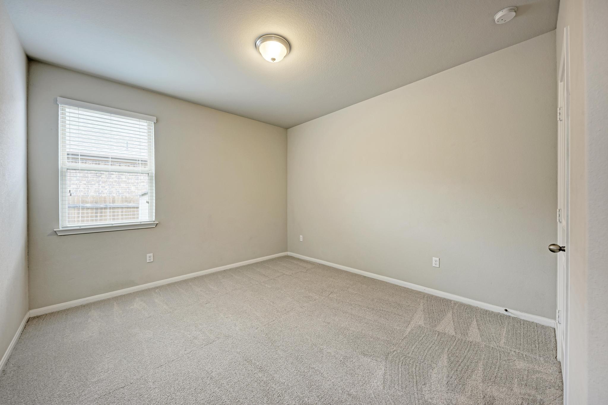 2625 Bowen St Property Photo 21