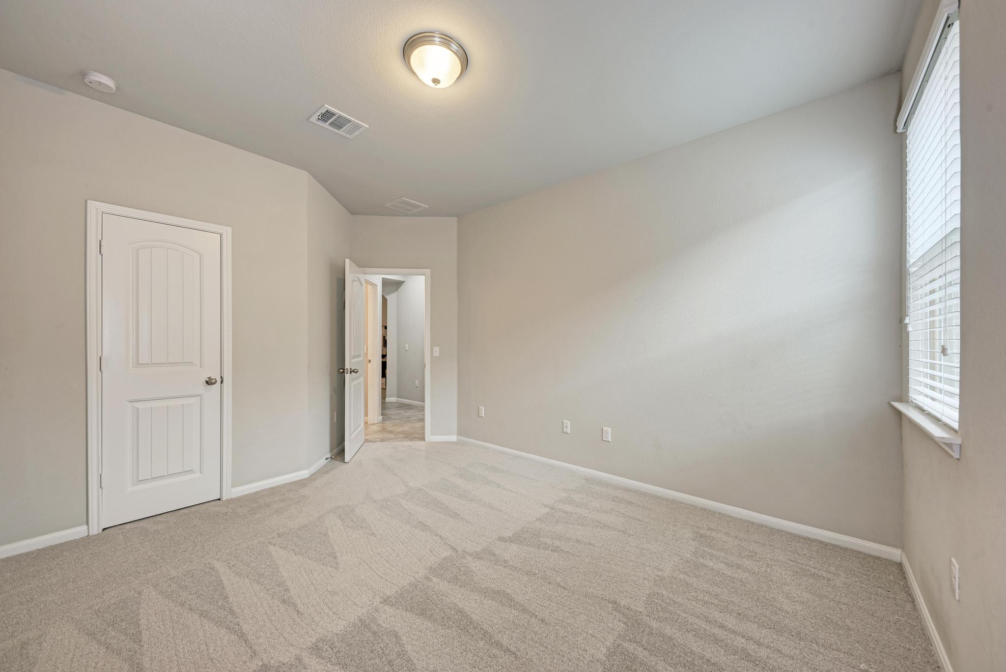 2625 Bowen St Property Photo 22