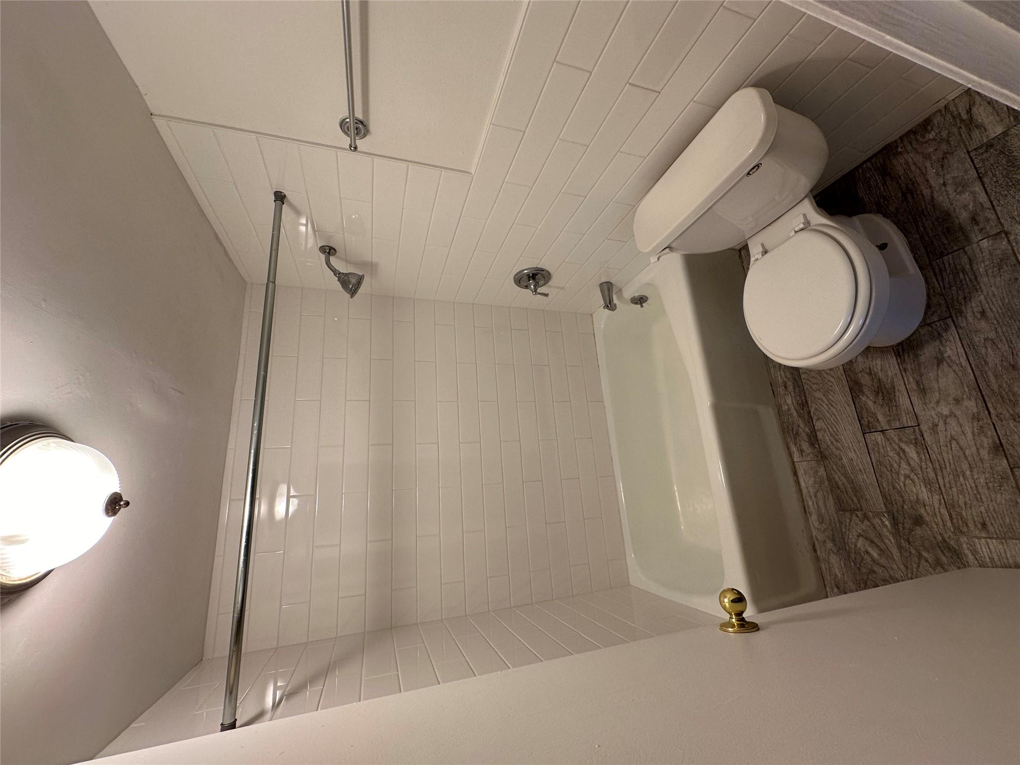 104 E 32nd St #103 Property Photo 4