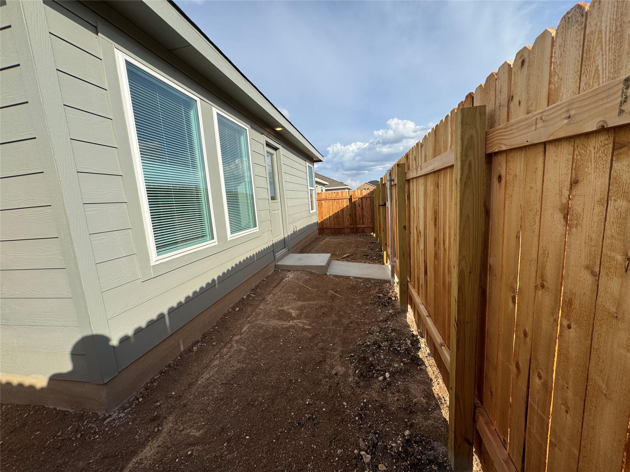 143 Jura Pass Property Photo 8