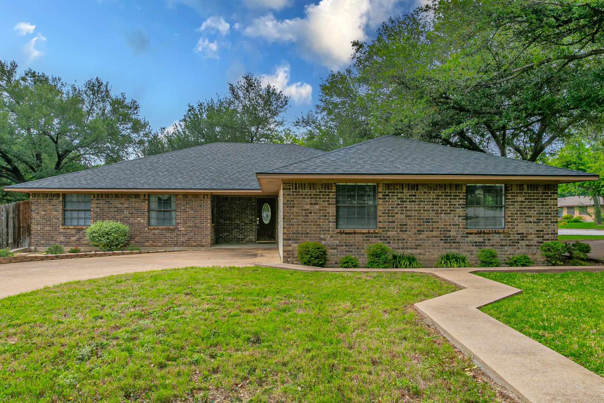 3502 Elm Dr Property Photo 1