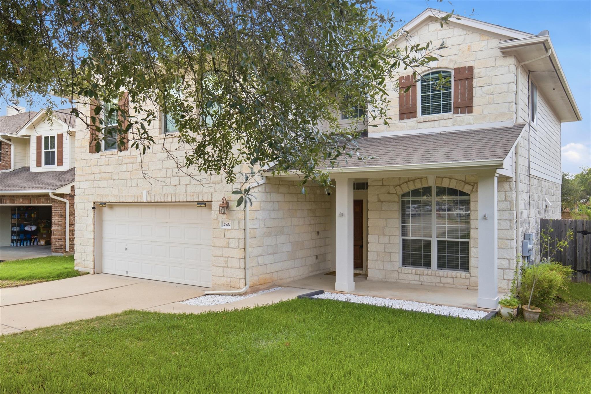 2507 Texan Dr Property Photo 3