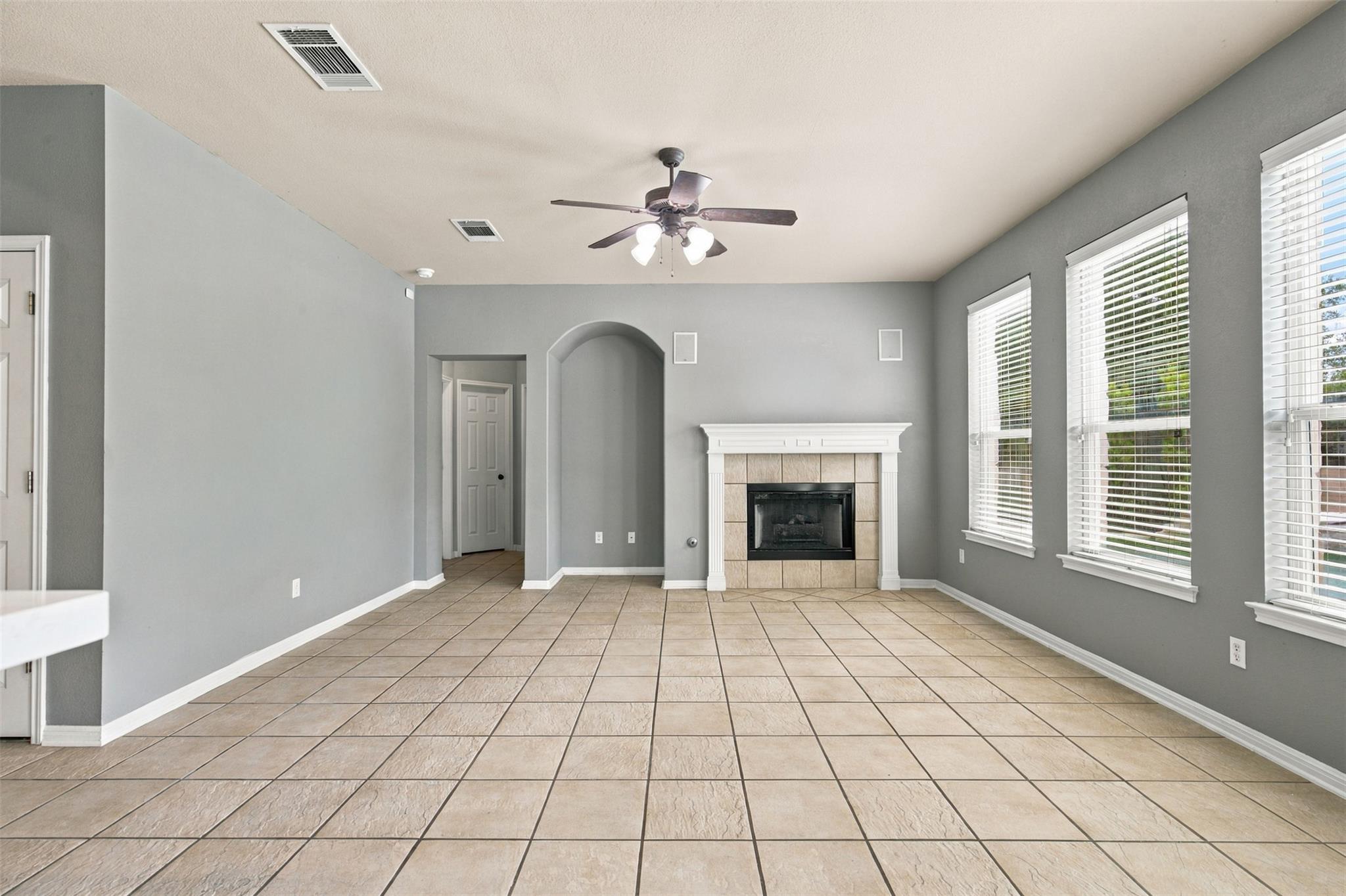 2507 Texan Dr Property Photo 6