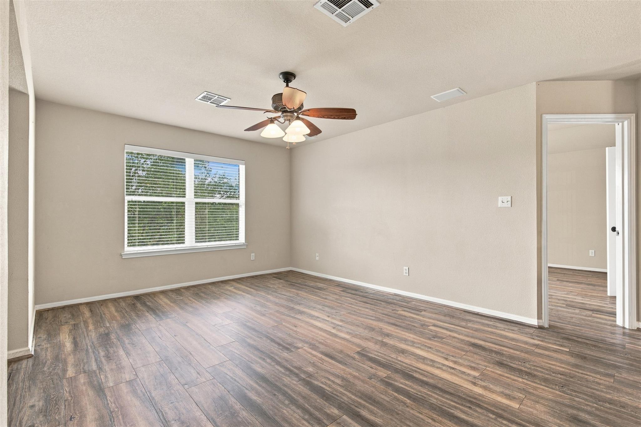2507 Texan Dr Property Photo 14