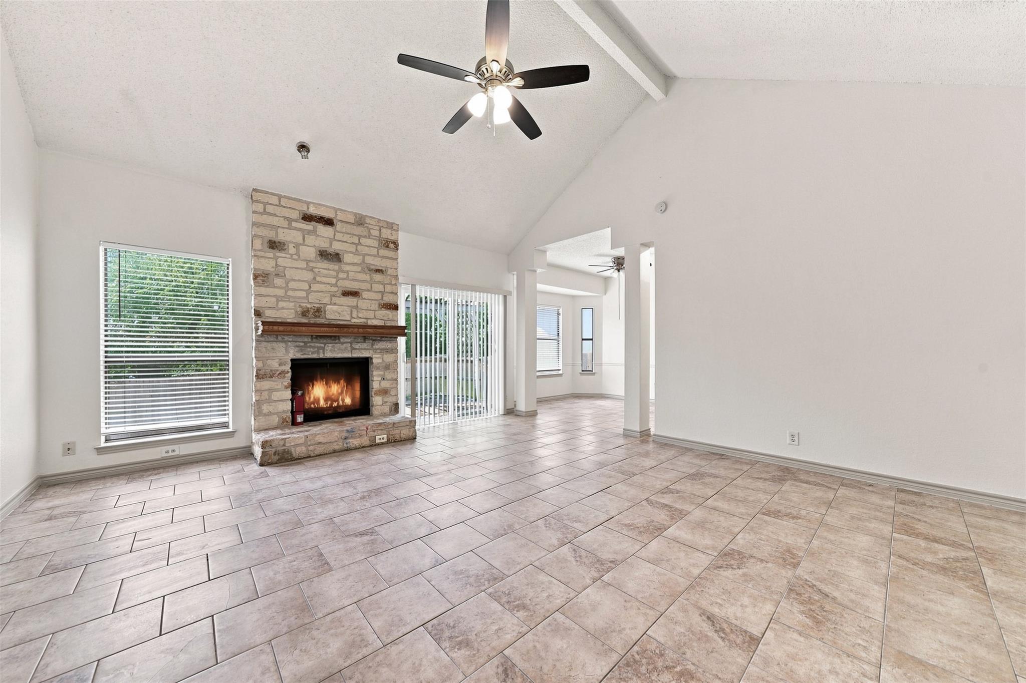 2207 Lancaster Gate Cv Property Photo 6