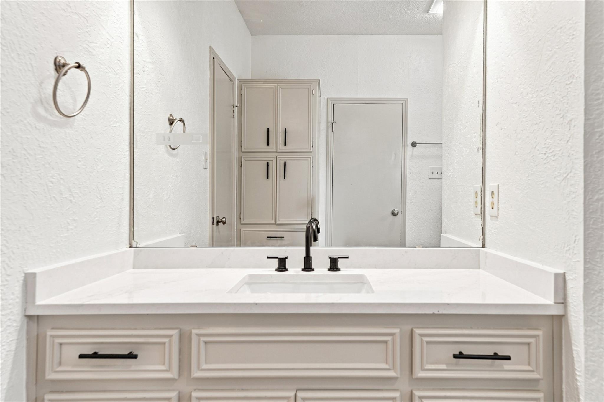 2207 Lancaster Gate Cv Property Photo 24
