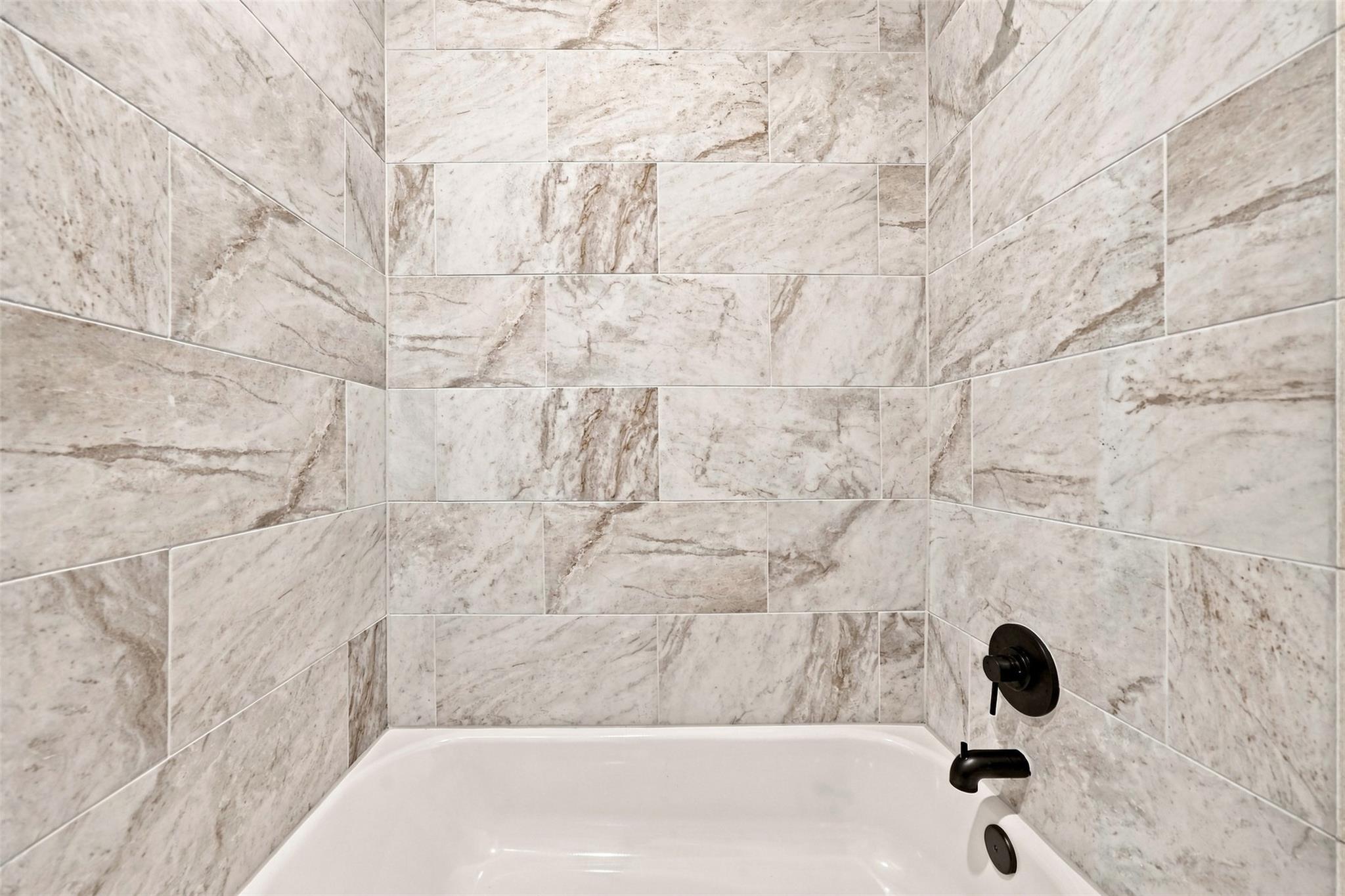 2207 Lancaster Gate Cv Property Photo 27