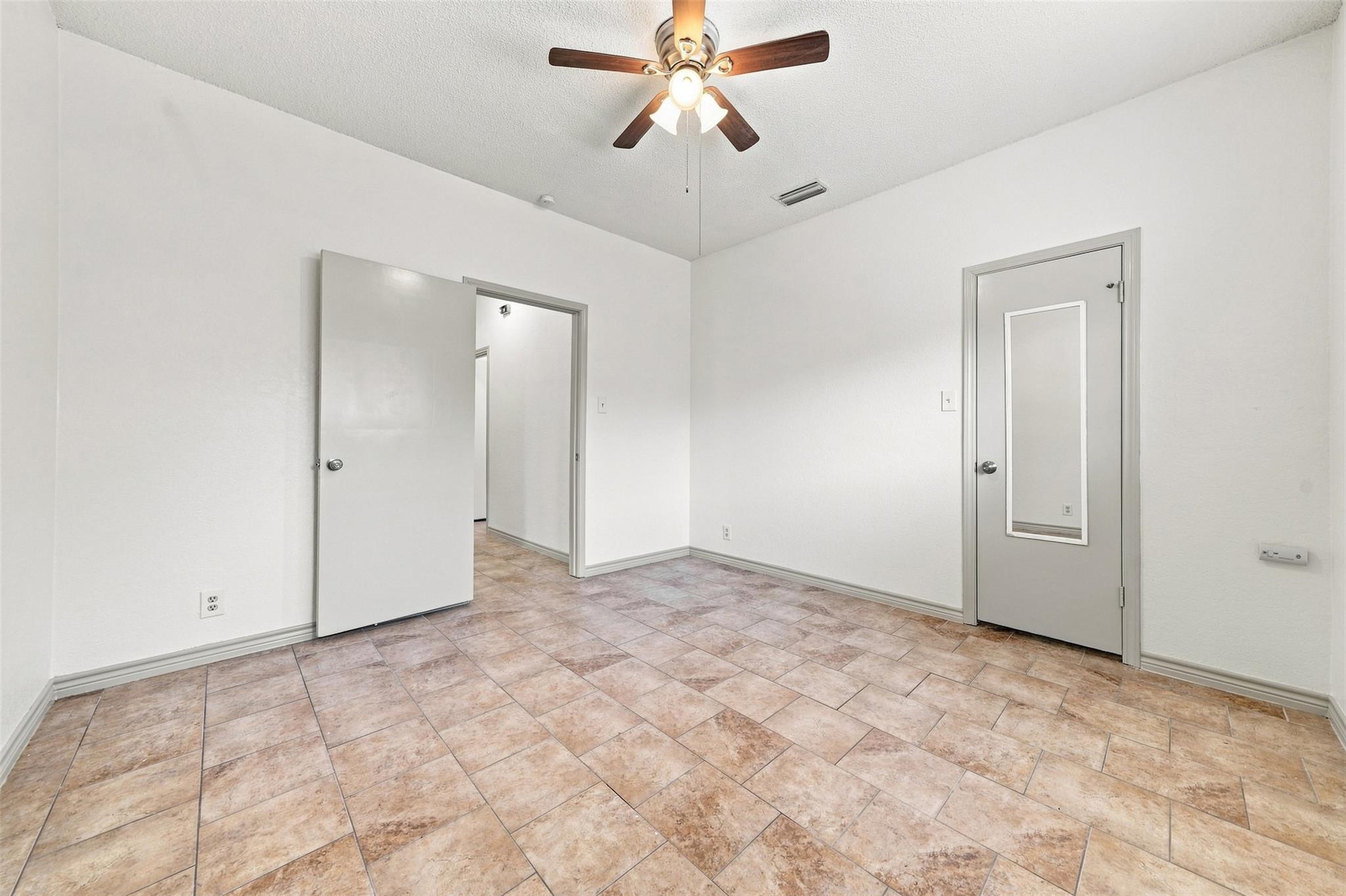 2207 Lancaster Gate Cv Property Photo 32